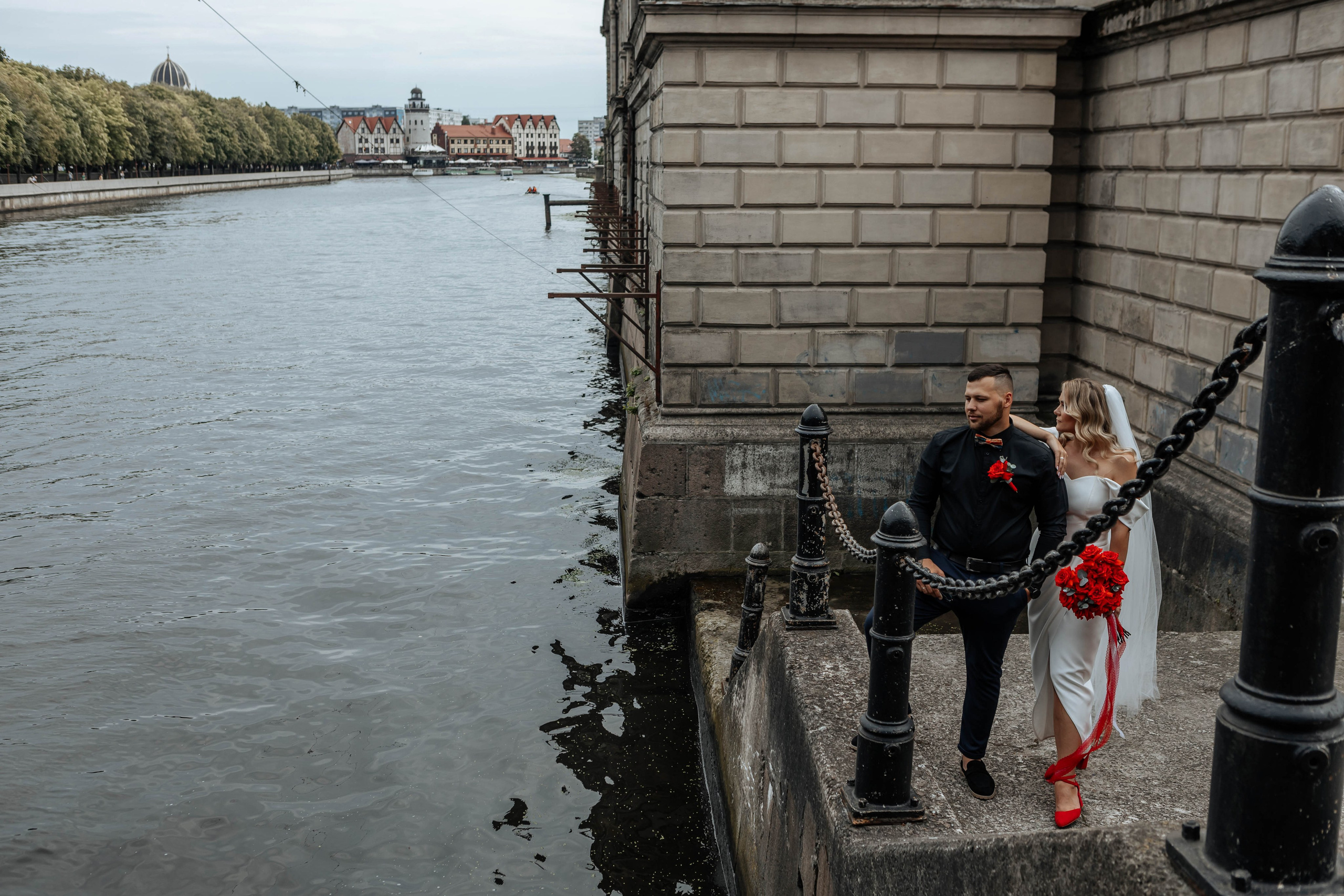 Свадебная съемка на кабриолете. Свадебный фотограф  Калининград | Москва|