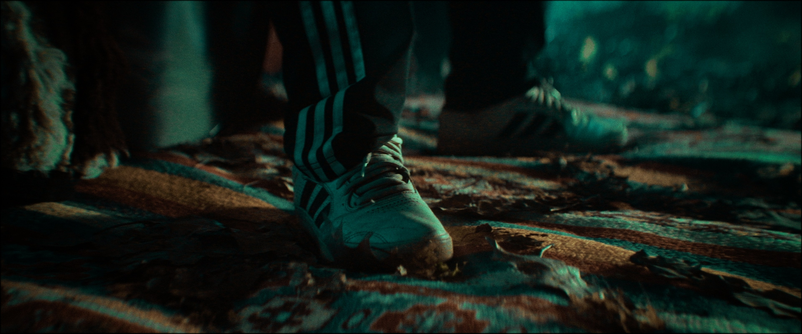 Музыкальной видео Дрен из винений. Цветокоррекция кино, рекламы и клипов. В Алматы и по всему миру. Юрий Косяков