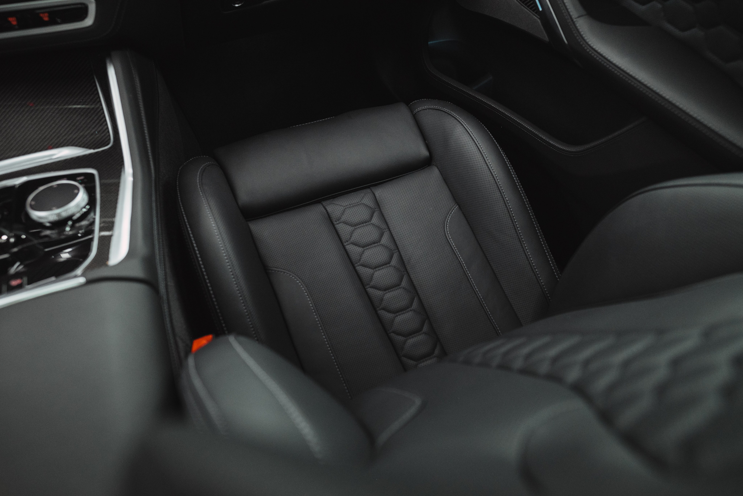 BMW X6M матовый. DeLorein