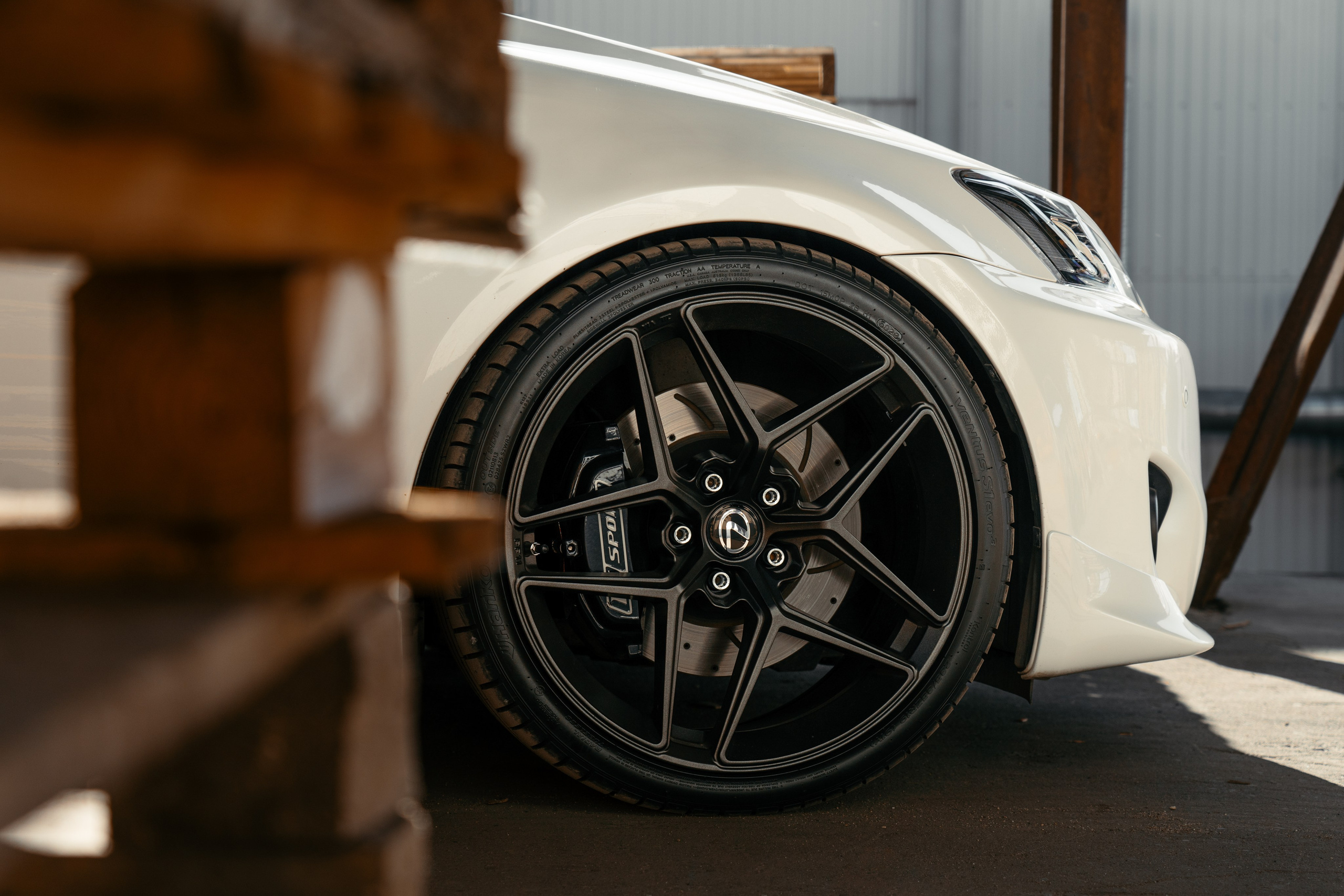 Lexus is250 sd_mov. DeLorein