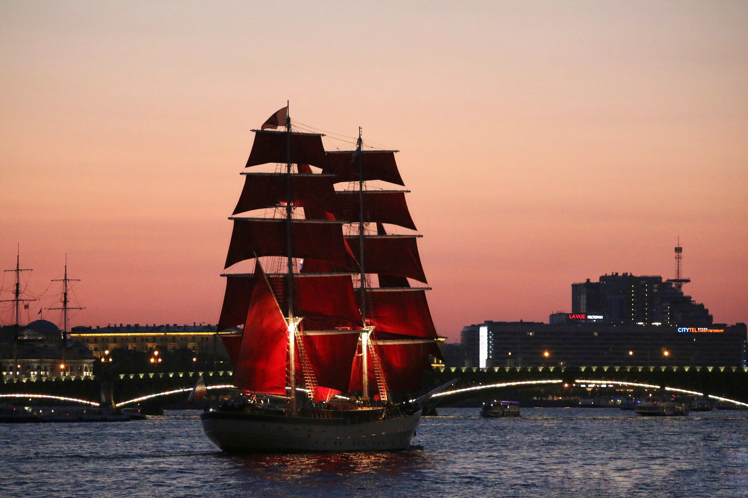 ЛУЧШИЙ ГОРОД ЗЕМЛИ. Семейный и свадебный фотограф в Петербурге Евгения и Николай Шевчук