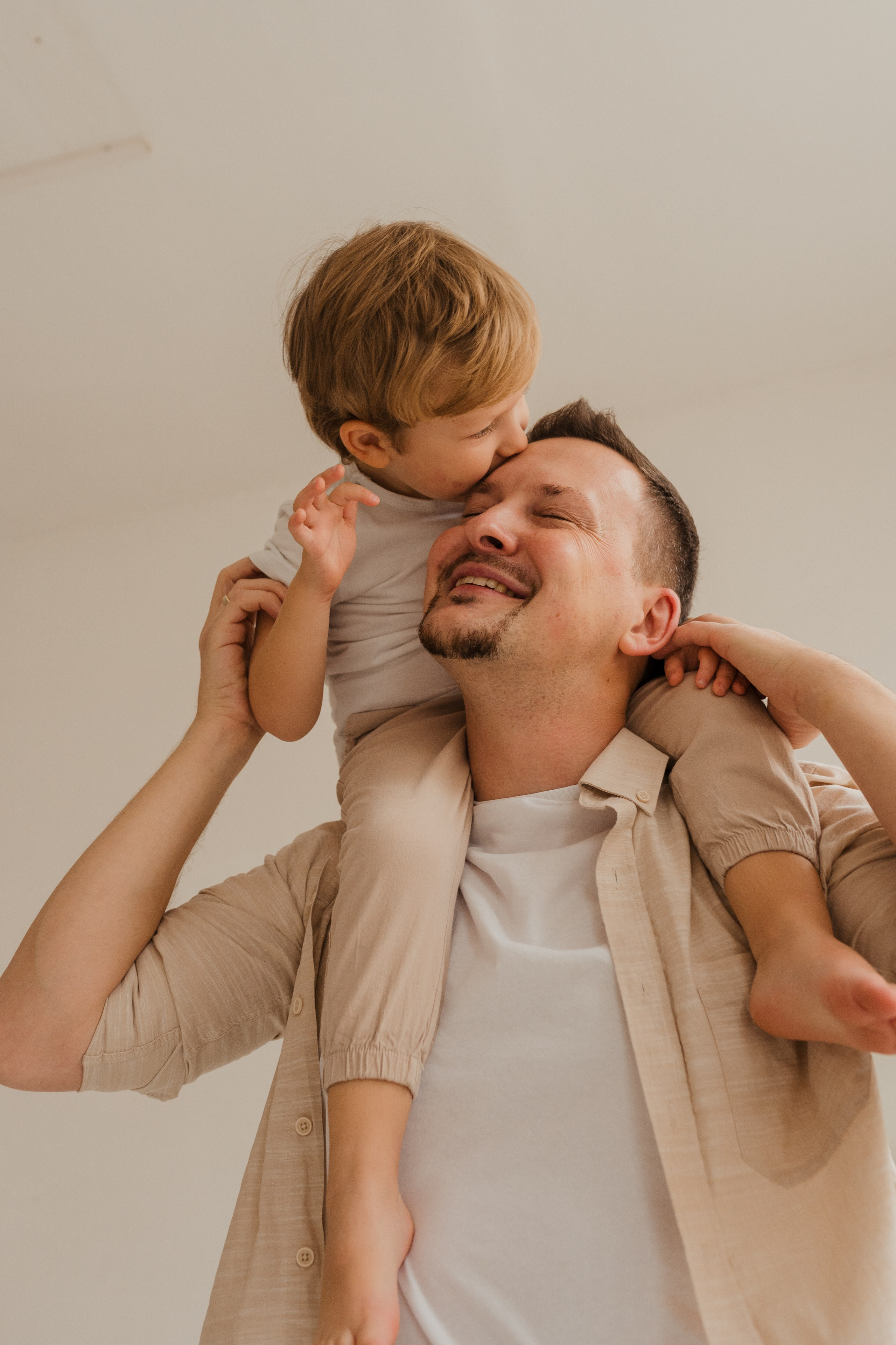 Семейная фотосессия в студии в Москве, семейный фотограф Анна Полушина. Свадебный фотограф в Москве Анна Полушина