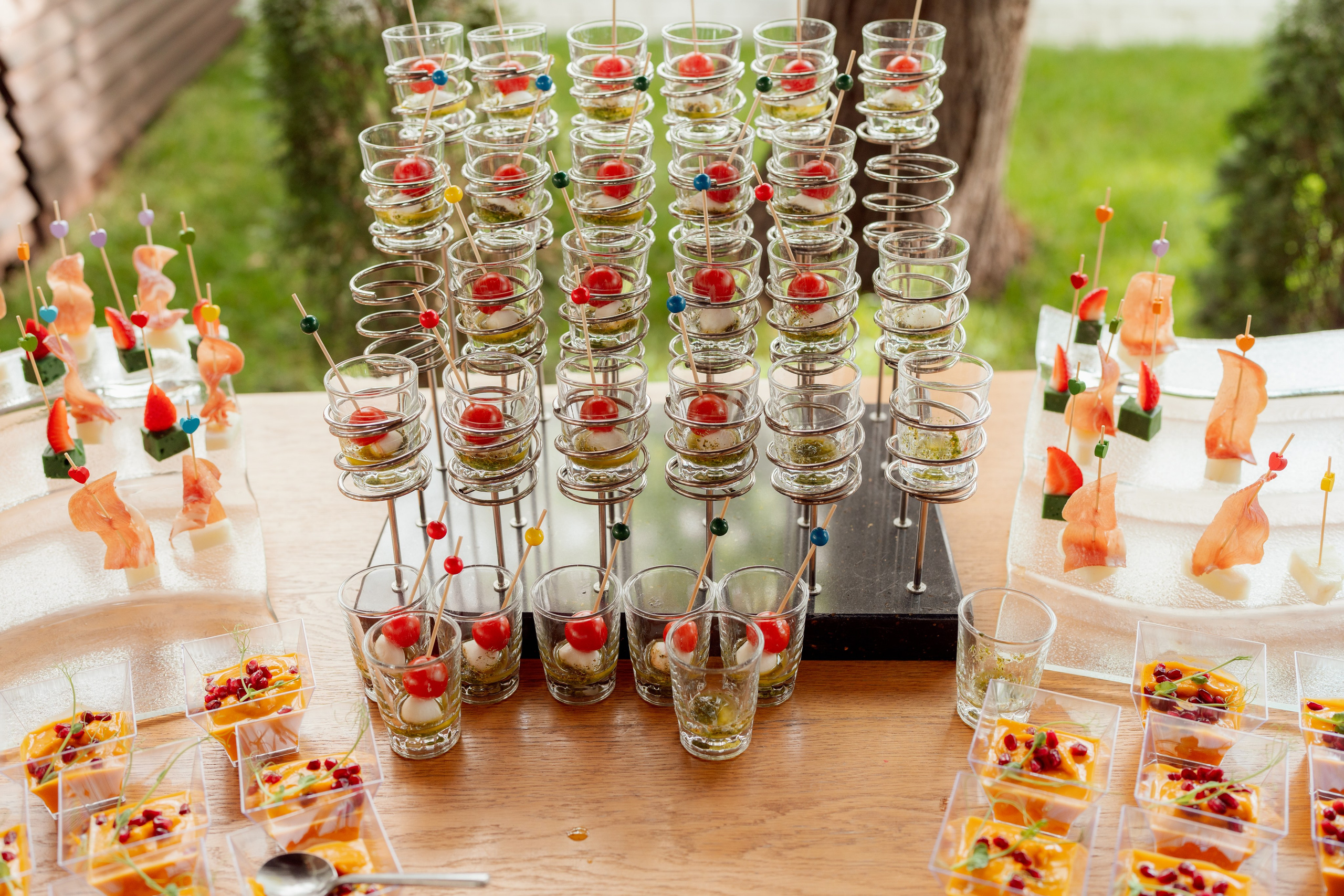 Алиса и Влад. Полный свадебный день (утро, усадьба, прогулка, выездная регистрация, банкет). Дата съемки 26.04.2025. Свадебный фотограф Москва