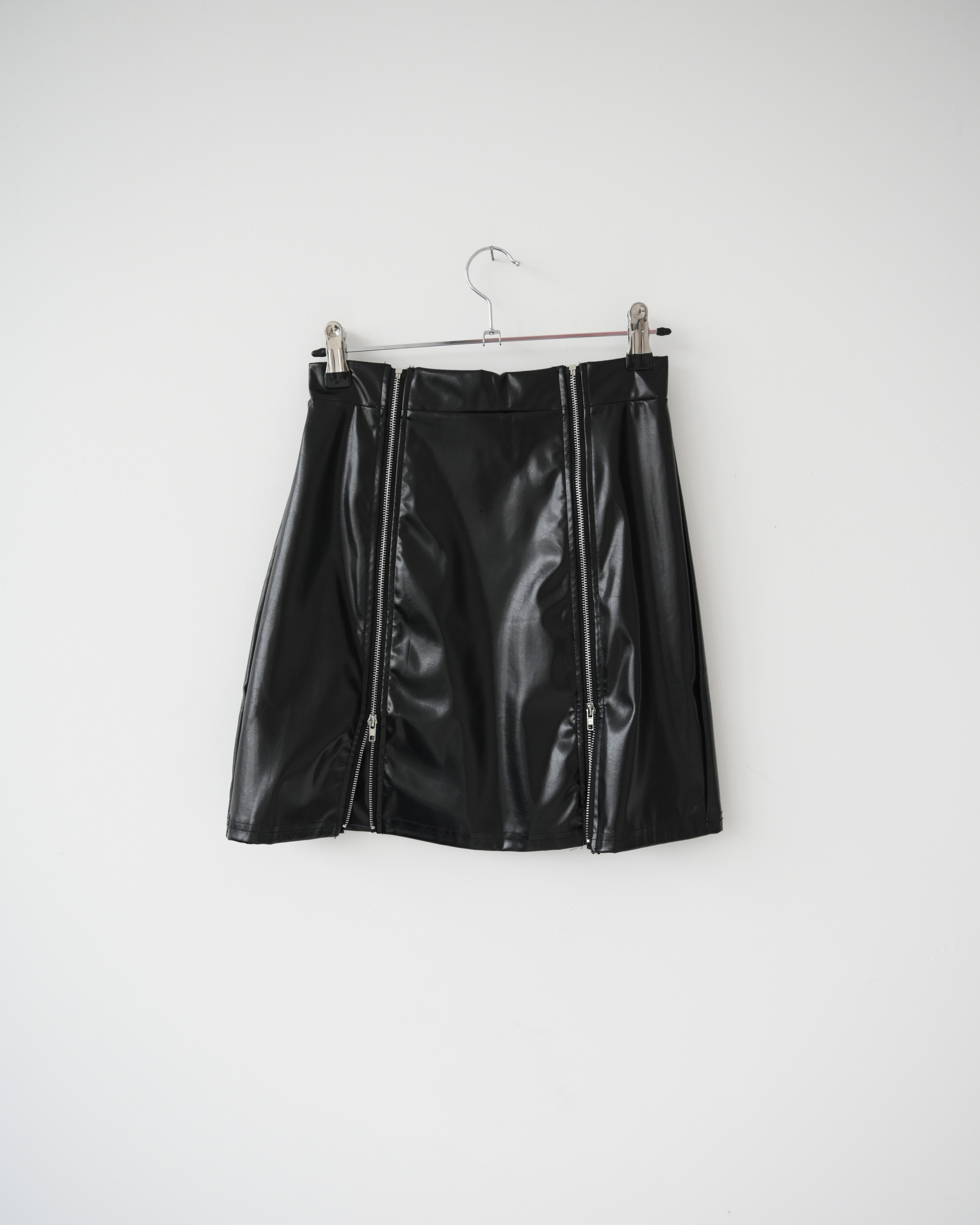 Юбка кожаная 500 руб/час Размер S,M | Залоговая стоимость - 2000 руб 