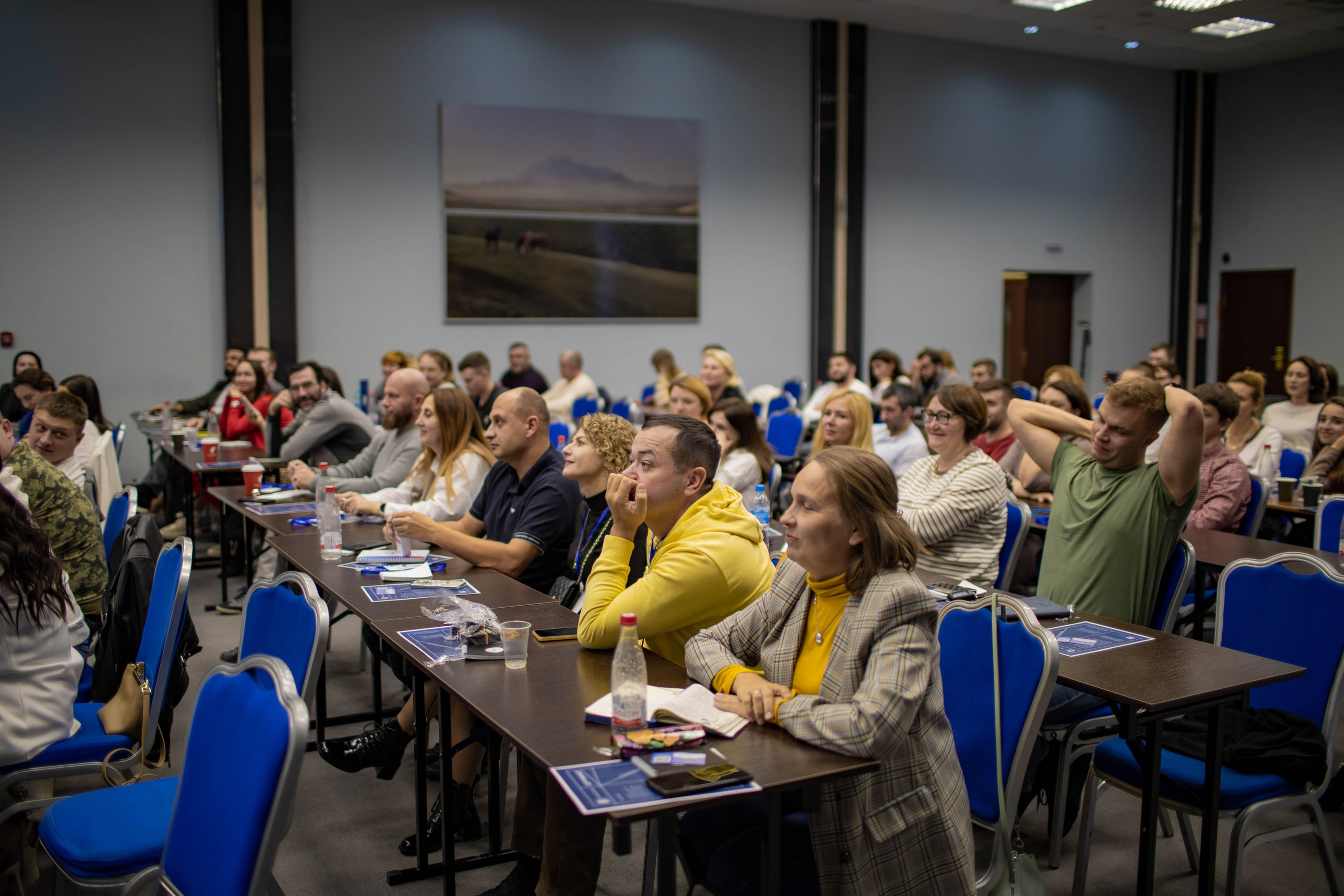 КОНФЕРЕНЦИЯ ПО ПОСУТОЧНОЙ АРЕНДЕ. Медиапродюсер, фотограф в Минеральных Водах —Виктор Холодов