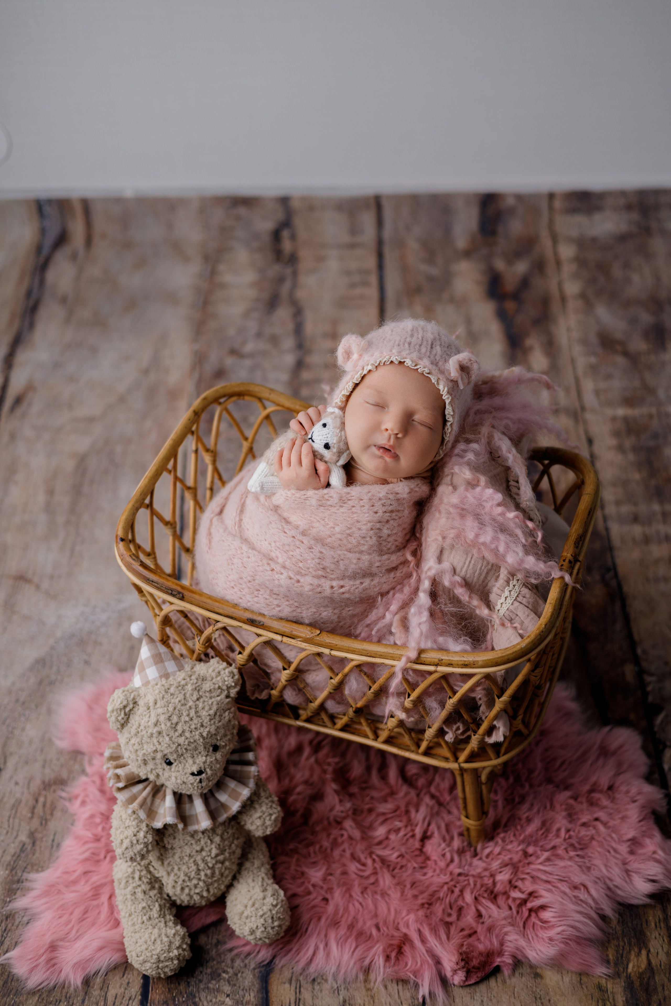 Ангелина. Евгения Горбунова фотограф новорожденных в Новом Уренгое