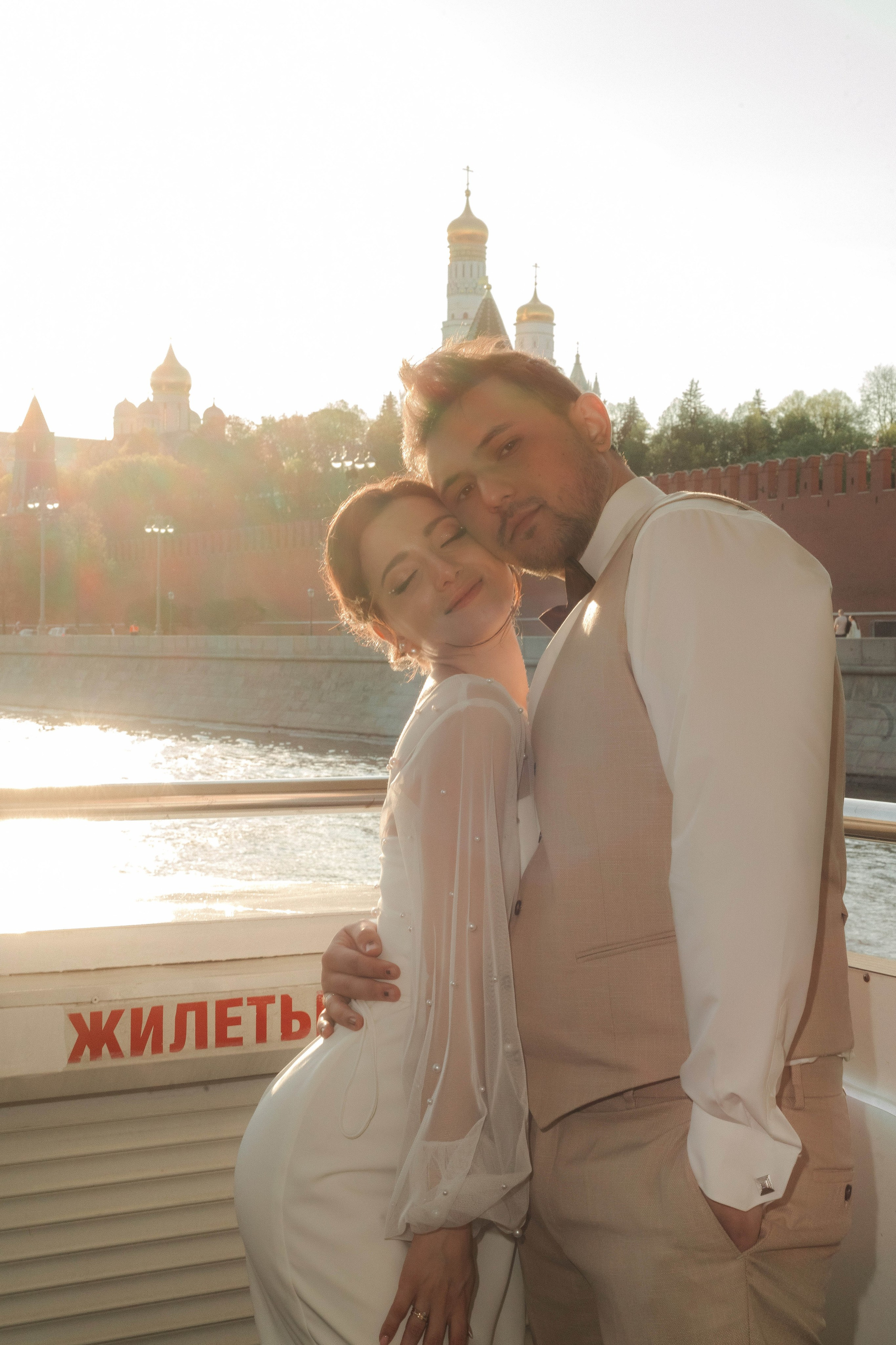 На теплоходе музыка играет. Свадебный фотограф и видеограф Новосибирск Новокузнецк Кемерово — Фото-видеодуэт