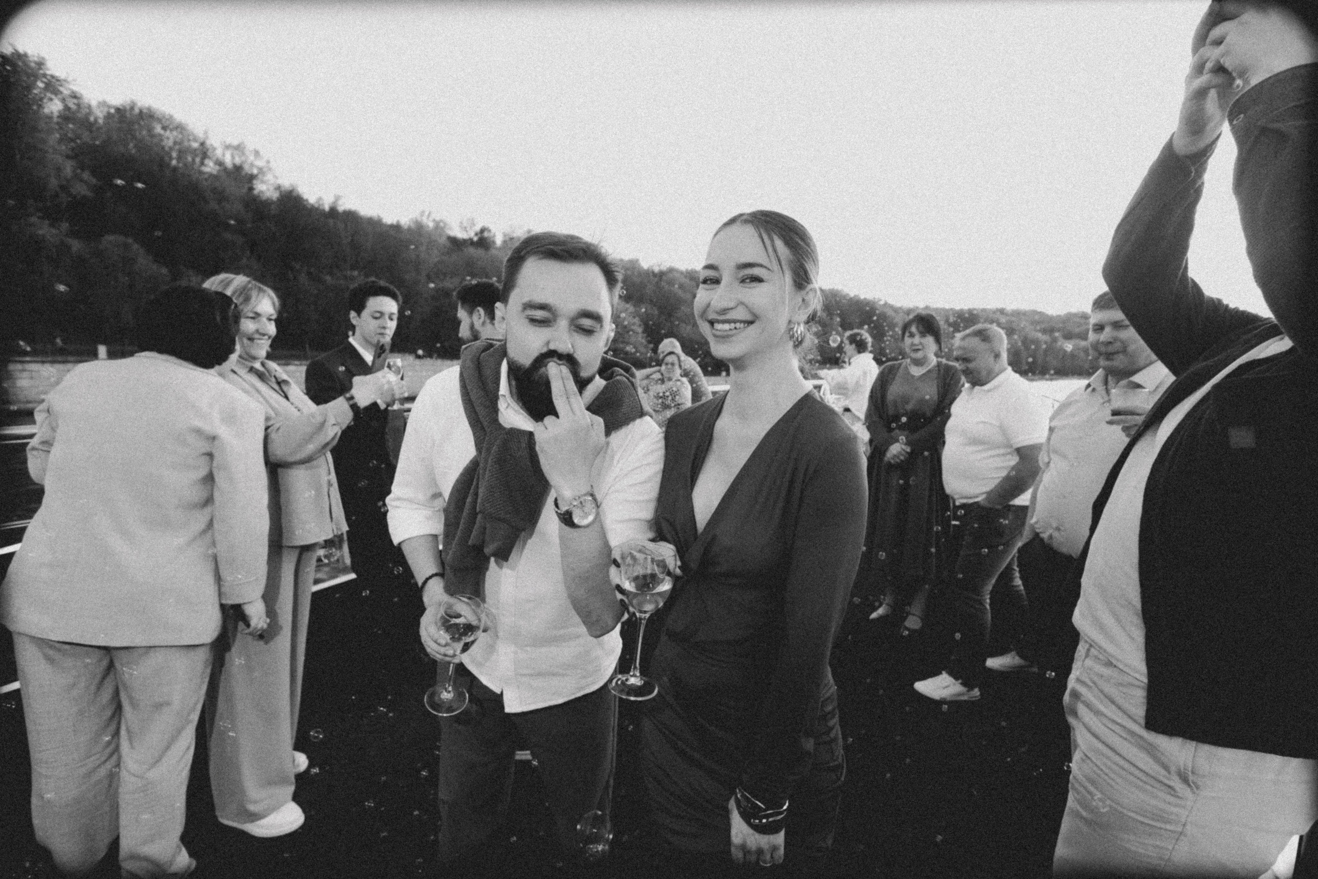 На теплоходе музыка играет. Свадебный фотограф и видеограф Новосибирск Новокузнецк Кемерово — Фото-видеодуэт