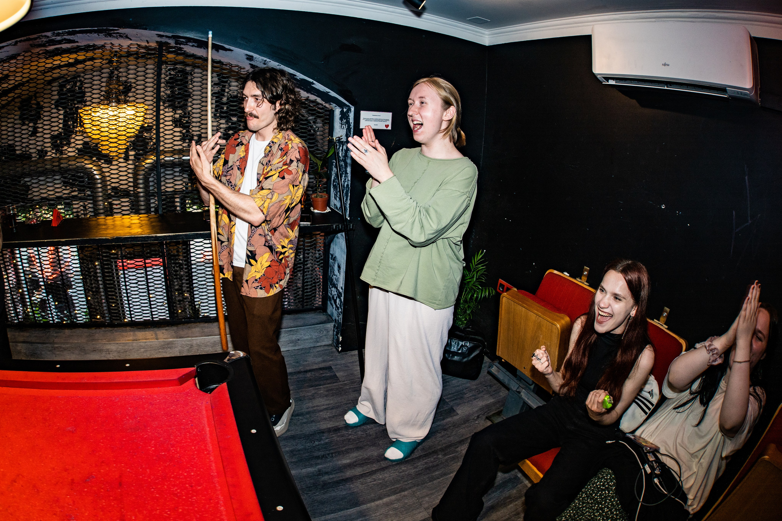 Панк-вечеринка в Баре разбитых сердец. Концертный и репортажный фотограф в Санкт-Петербурге Слава Пахомов