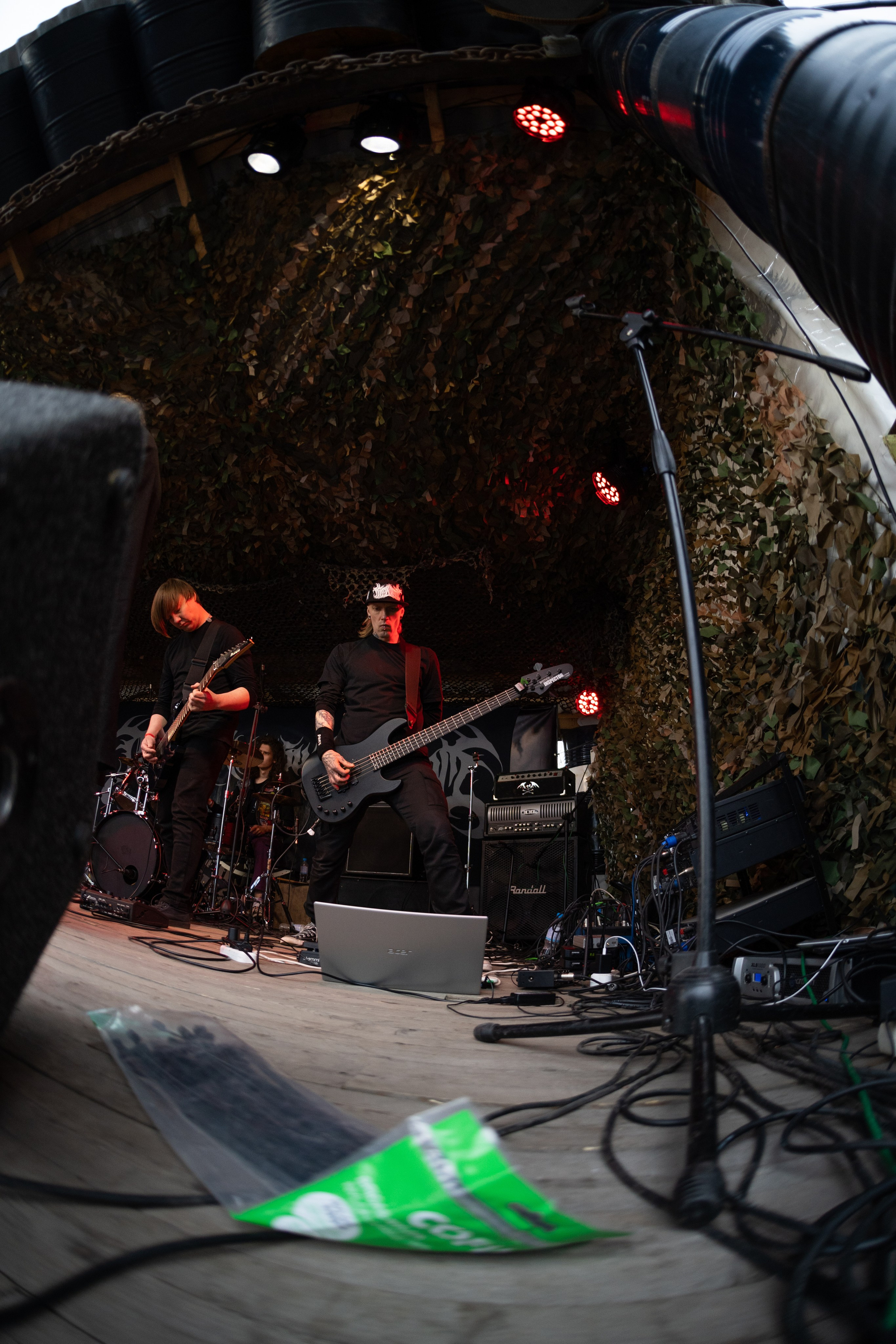 Фестиваль «ПОСРЕДИ КЛАДБИЩ И БОЛОТ»|Архангельск. Концертный и репортажный фотограф в Санкт-Петербурге Слава Пахомов