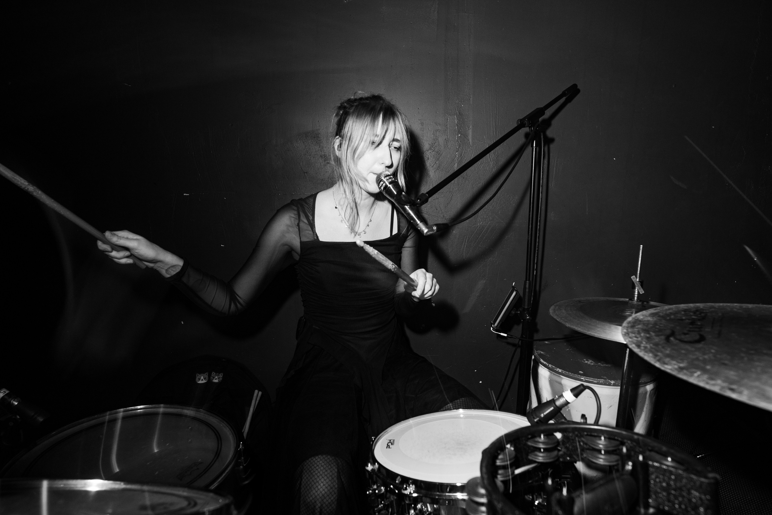 Inside the Rain|Ласточка. Концертный и репортажный фотограф в Санкт-Петербурге Слава Пахомов