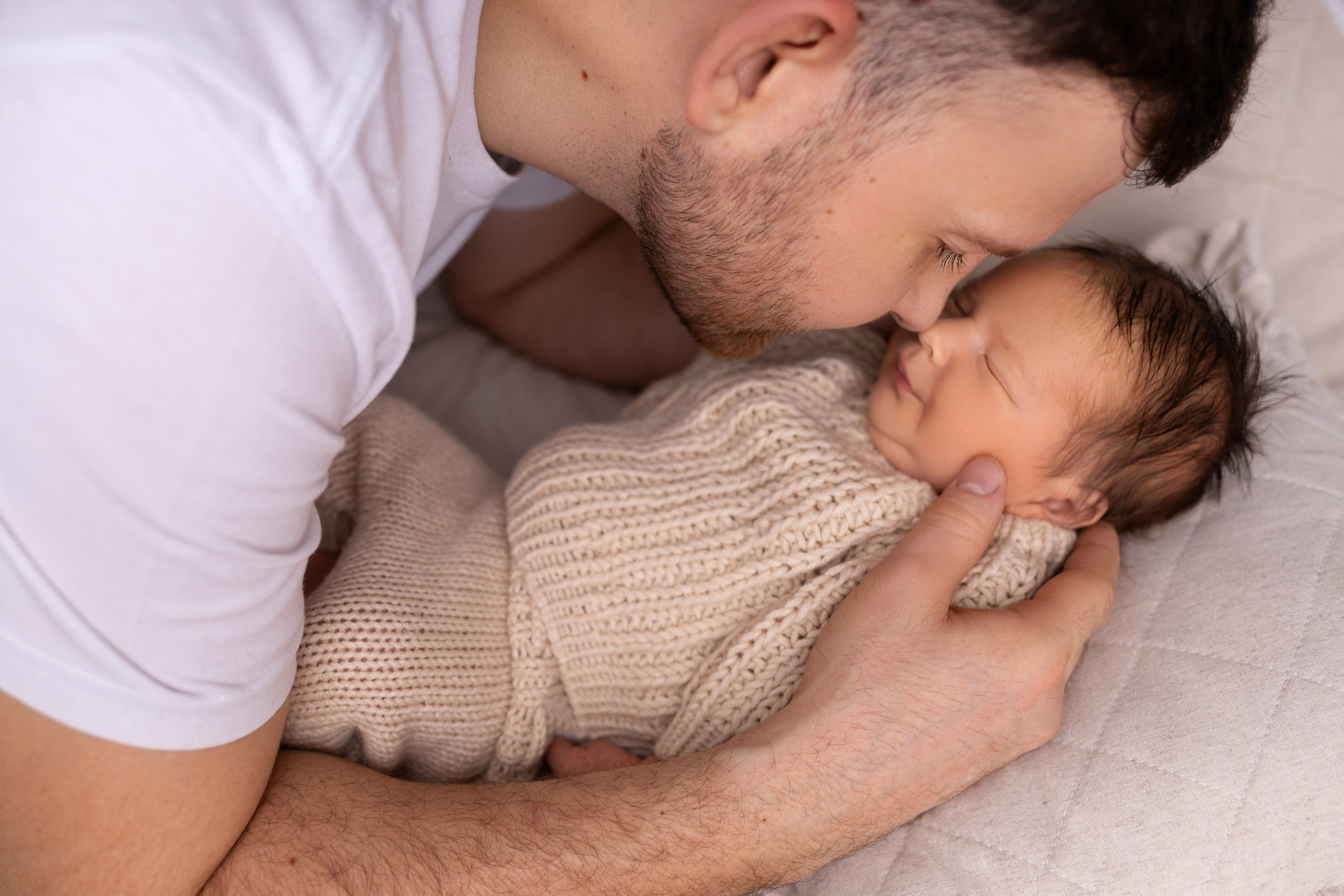 Newborn съемка в стиле Лайф. Фотограф новорожденных малышей в Омске и Омской области Эльвира Камаева