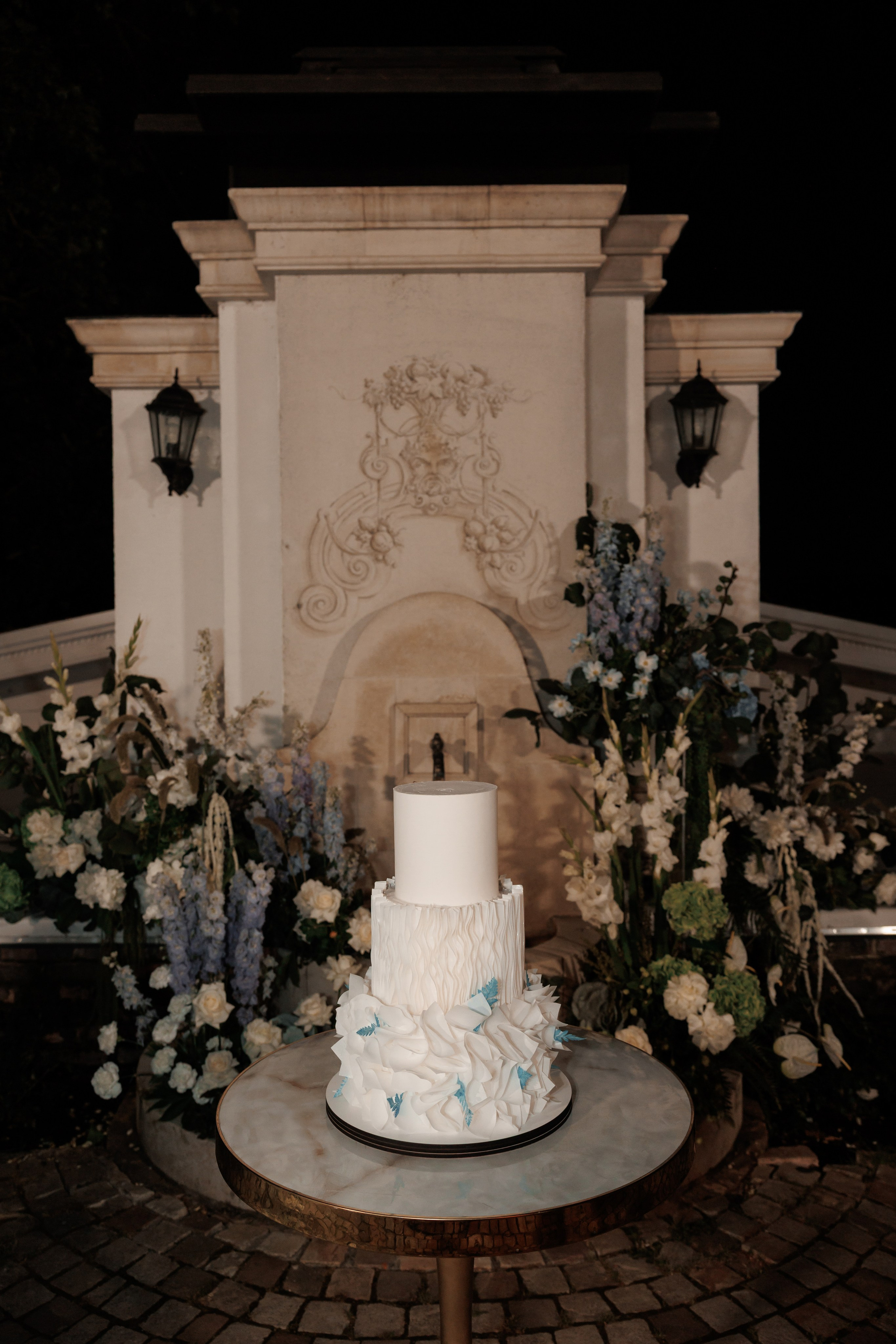 Свадебная фотосессия в отеле Сенешаль. Свадебный и репортажный фотограф (Москва, Королев и другие)