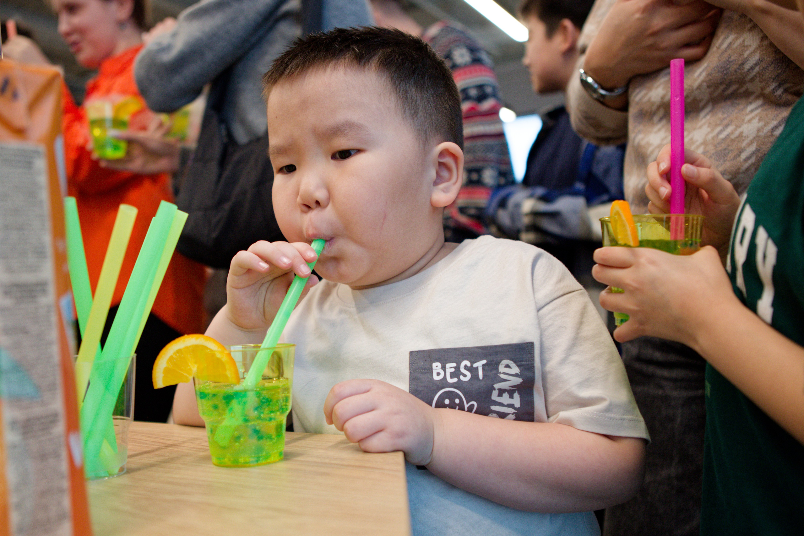 (Ал)Химический бар. Кутузов Евгений Фотограф в Южно-Сахалинске