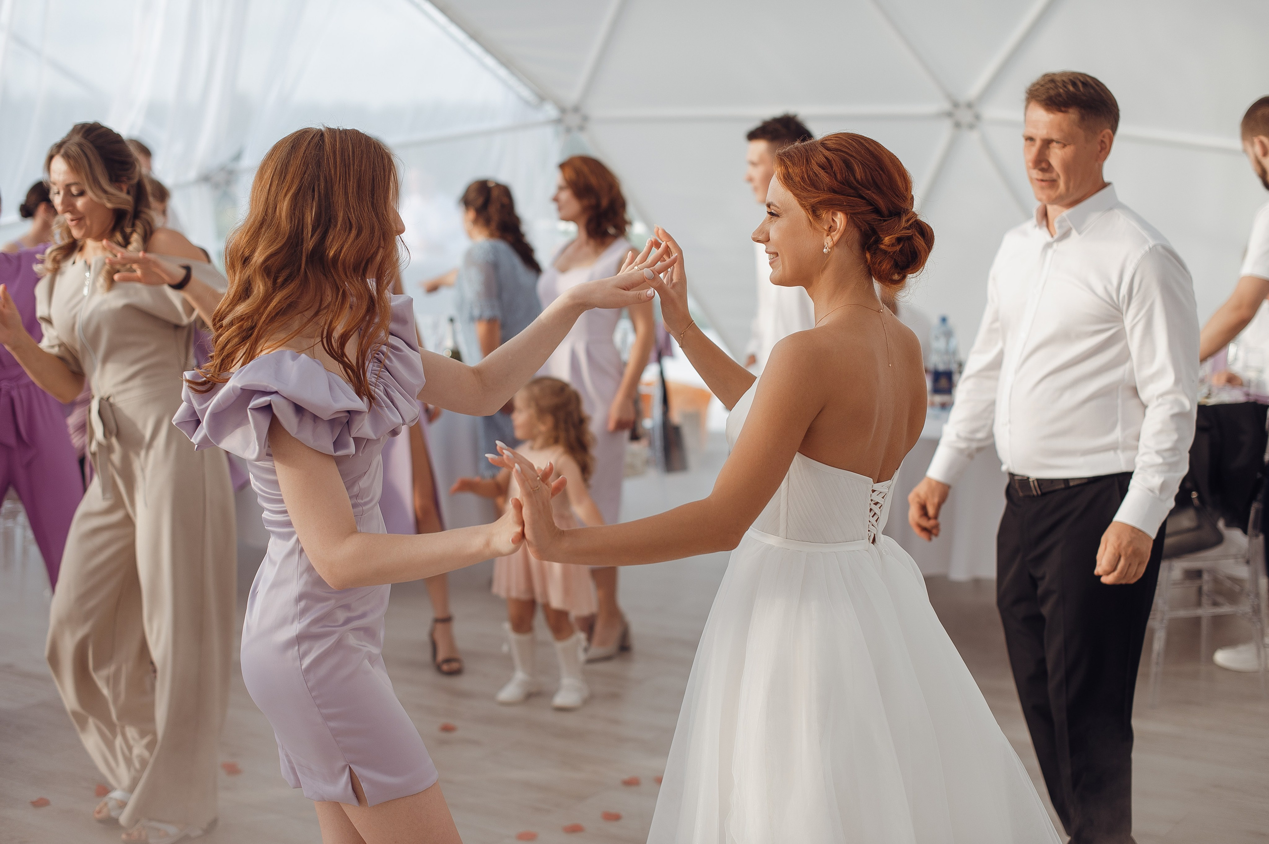 Семейный и дружелюбный свадебный день Людмилы и Сергея. Свадебный фотограф в Ярославле Денис Медоваров