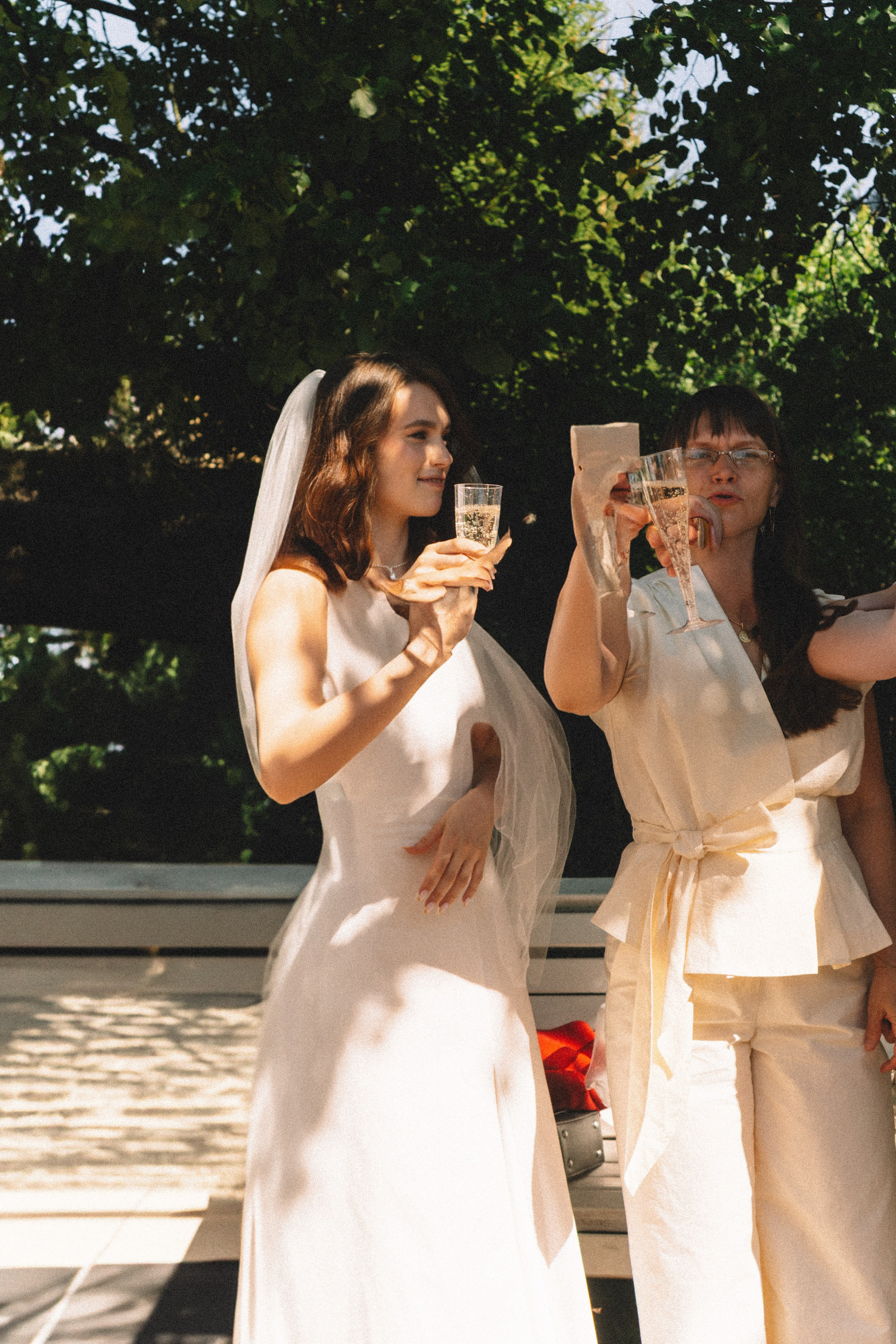 СВАДЕБНАЯ СЬЕМКА В ПЕТЕРГОФЕ И СЬЕМКА РЕПОРТАЖА В ЗАГСЕ ПЕТЕРГОФА. Профессиональный фотограф, Санкт-Петербург — Виктория Богомолова