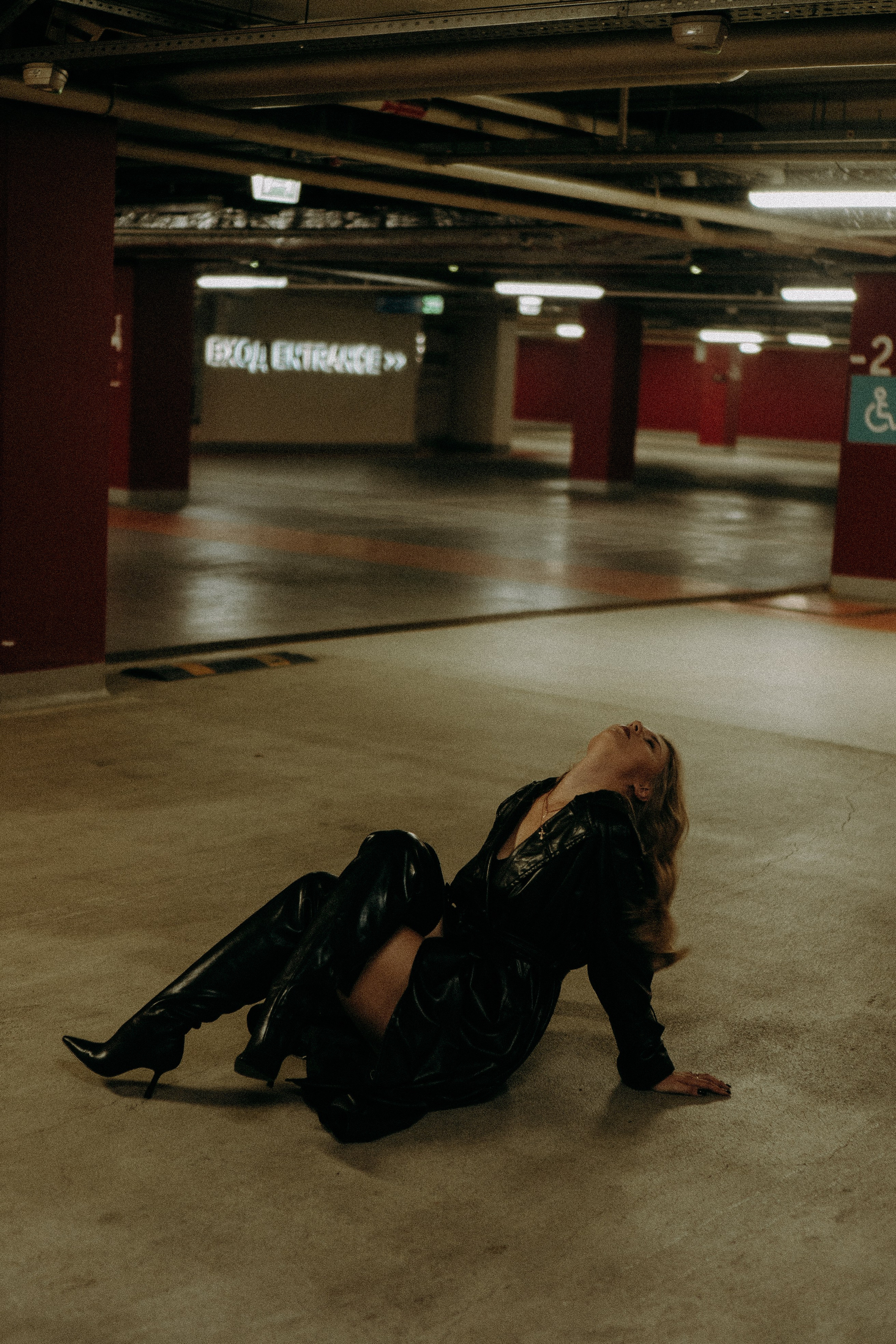 НА ПАРКОВКЕ. Профессиональный фотограф, Санкт-Петербург — Виктория Богомолова