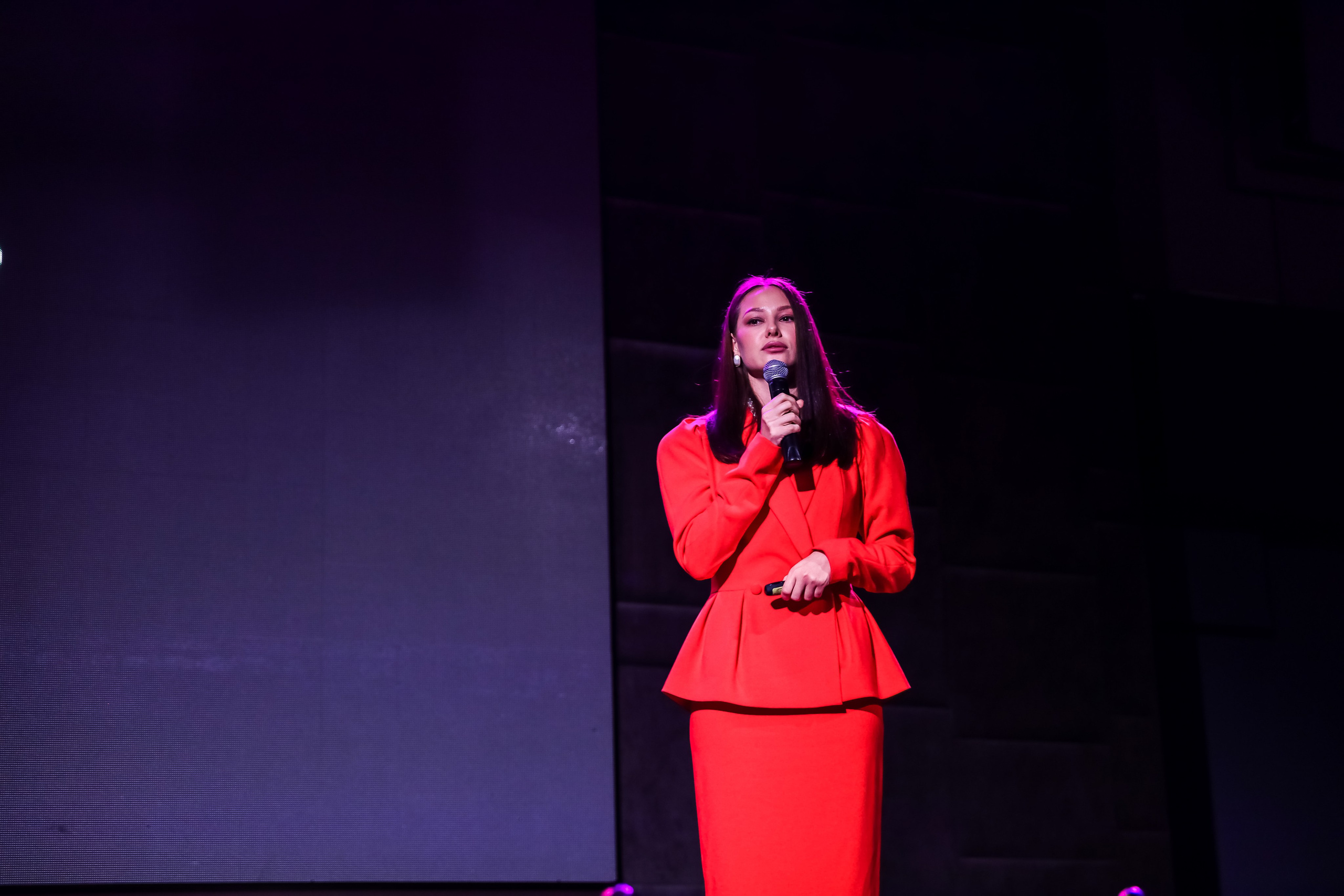 REELS CONTENT — НЕТВОРКИНГ. Photographer Viktoriya Markushina «My world throug»