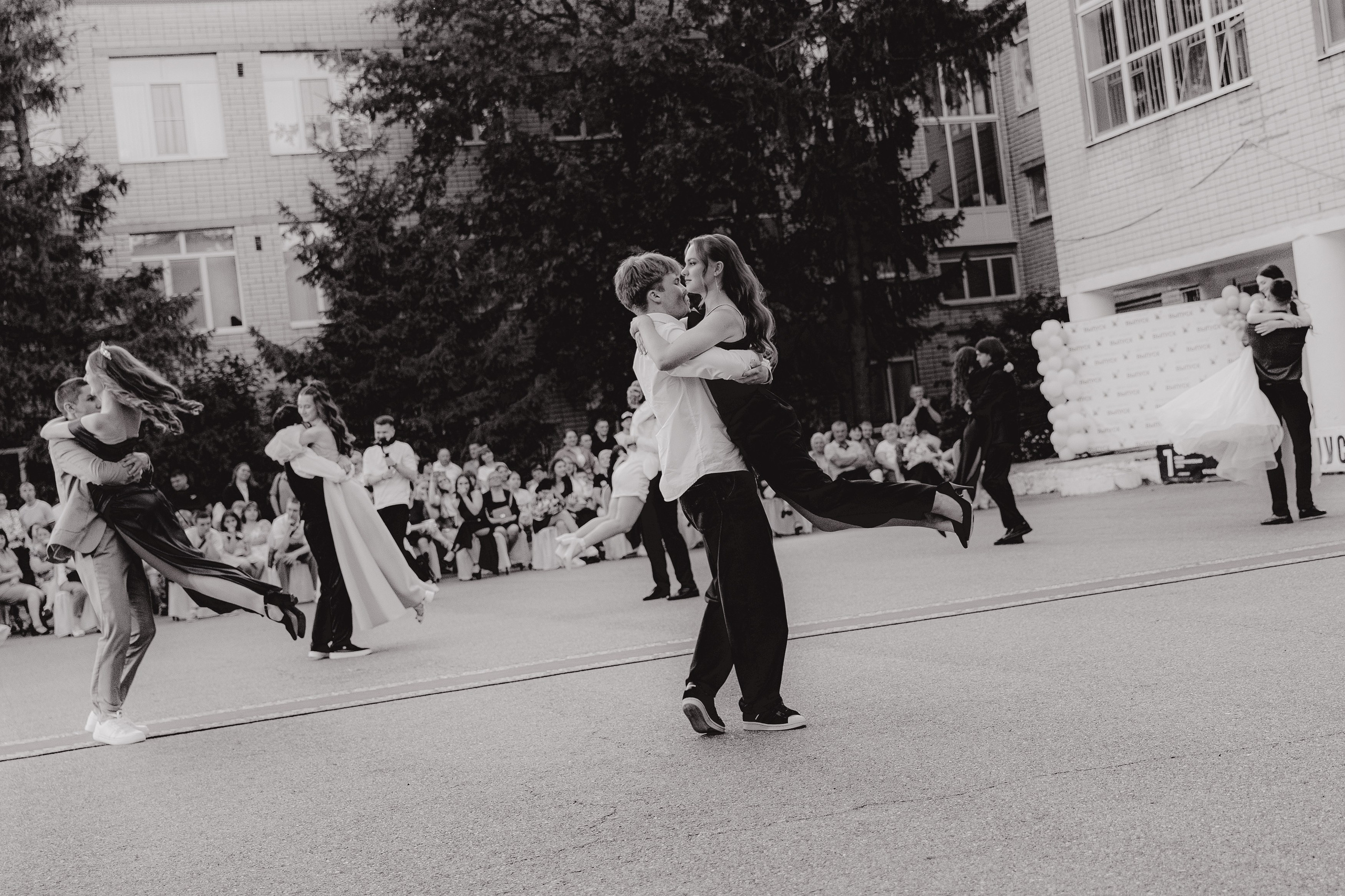 Вручение аттестатов. Свадебный фотограф Роман Еремеев