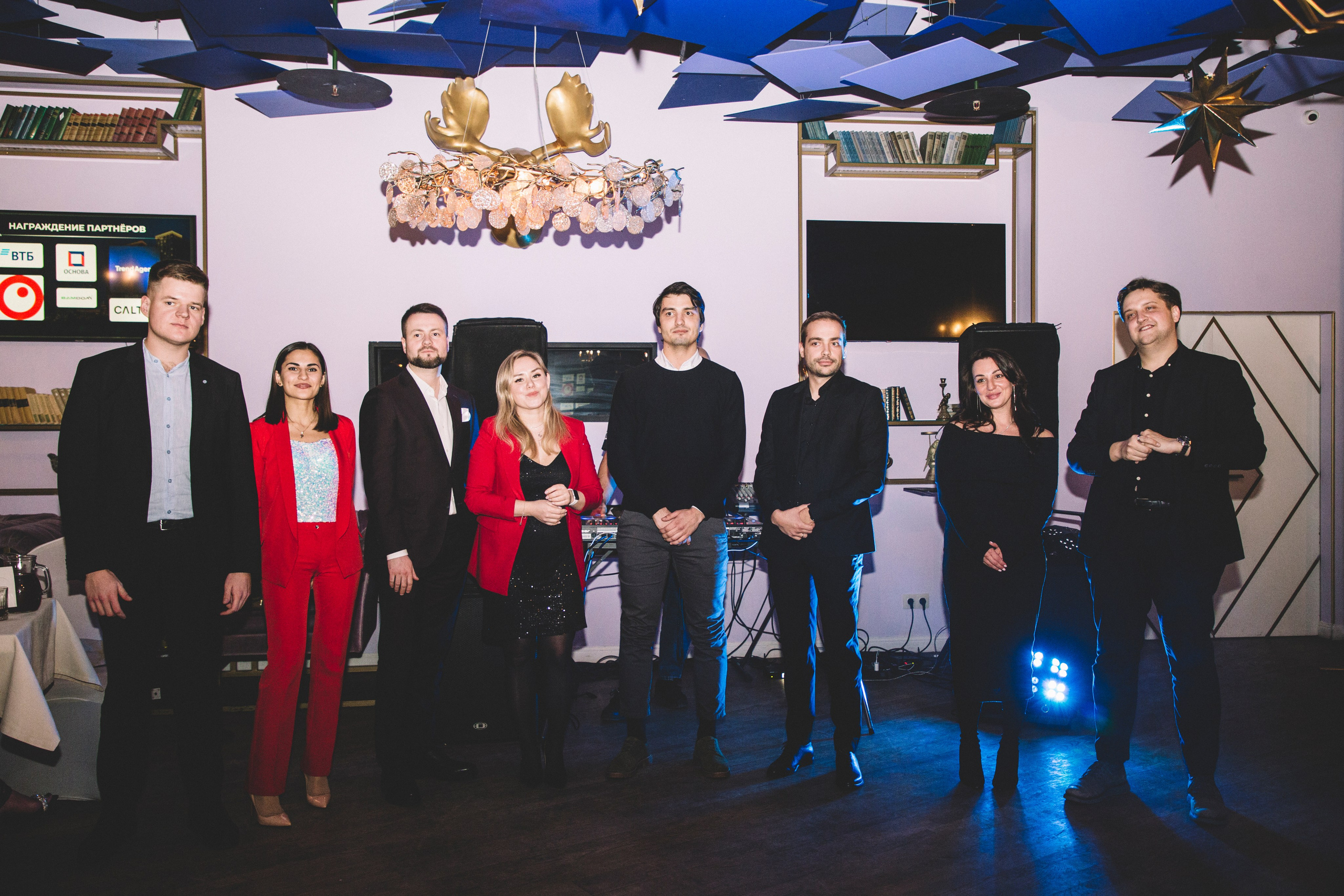 KOSMODOM. Портретный и свадебный фотограф Даня Похватова