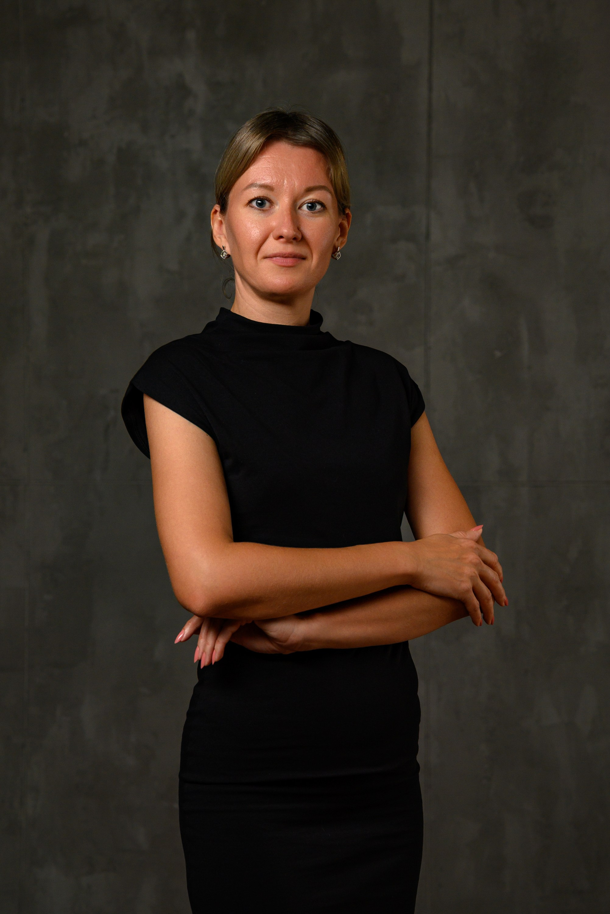 Деловая групповая фотосессия. Компания и фотошкола по созданию контента в Москве