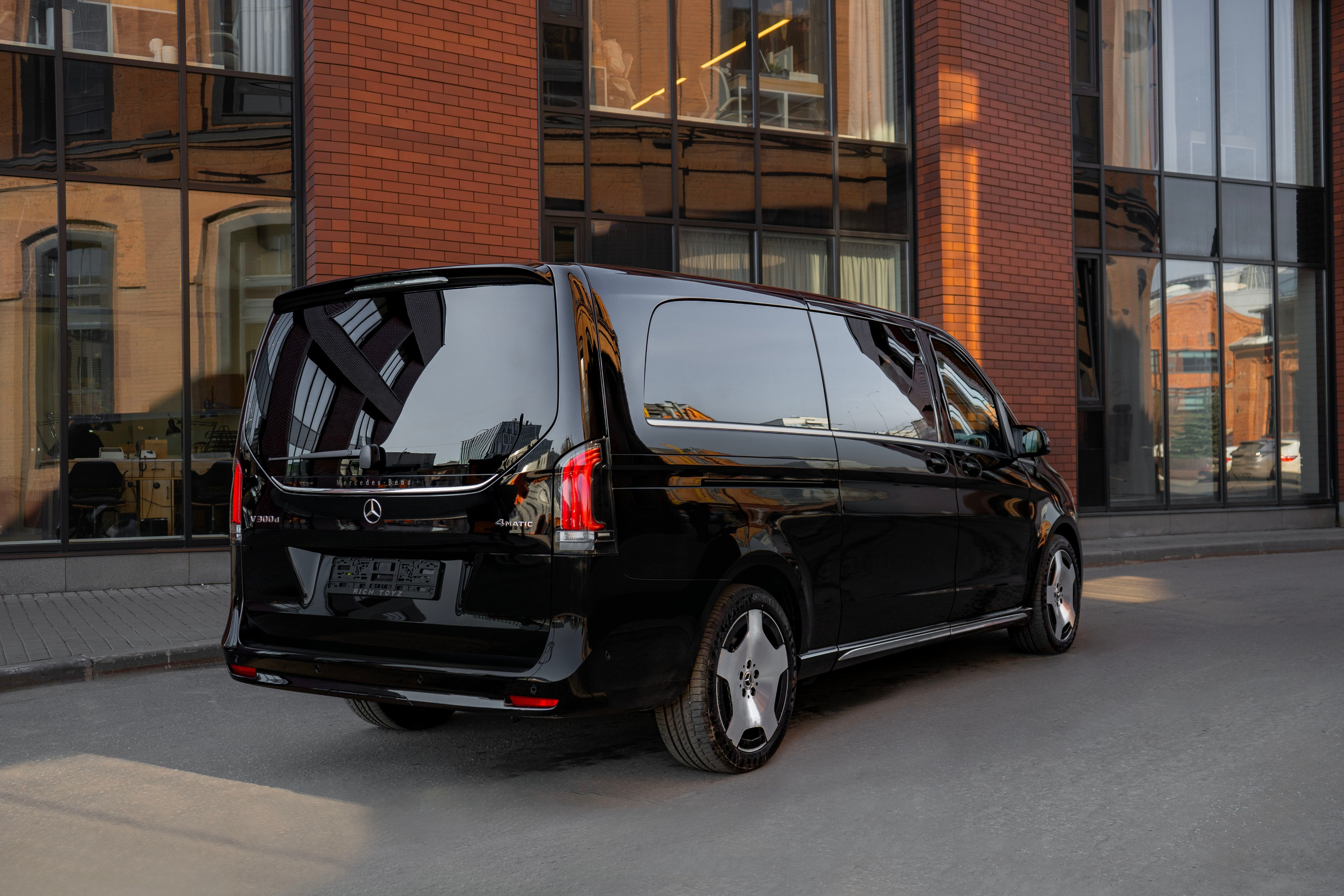 Mercedes-Benz V-class