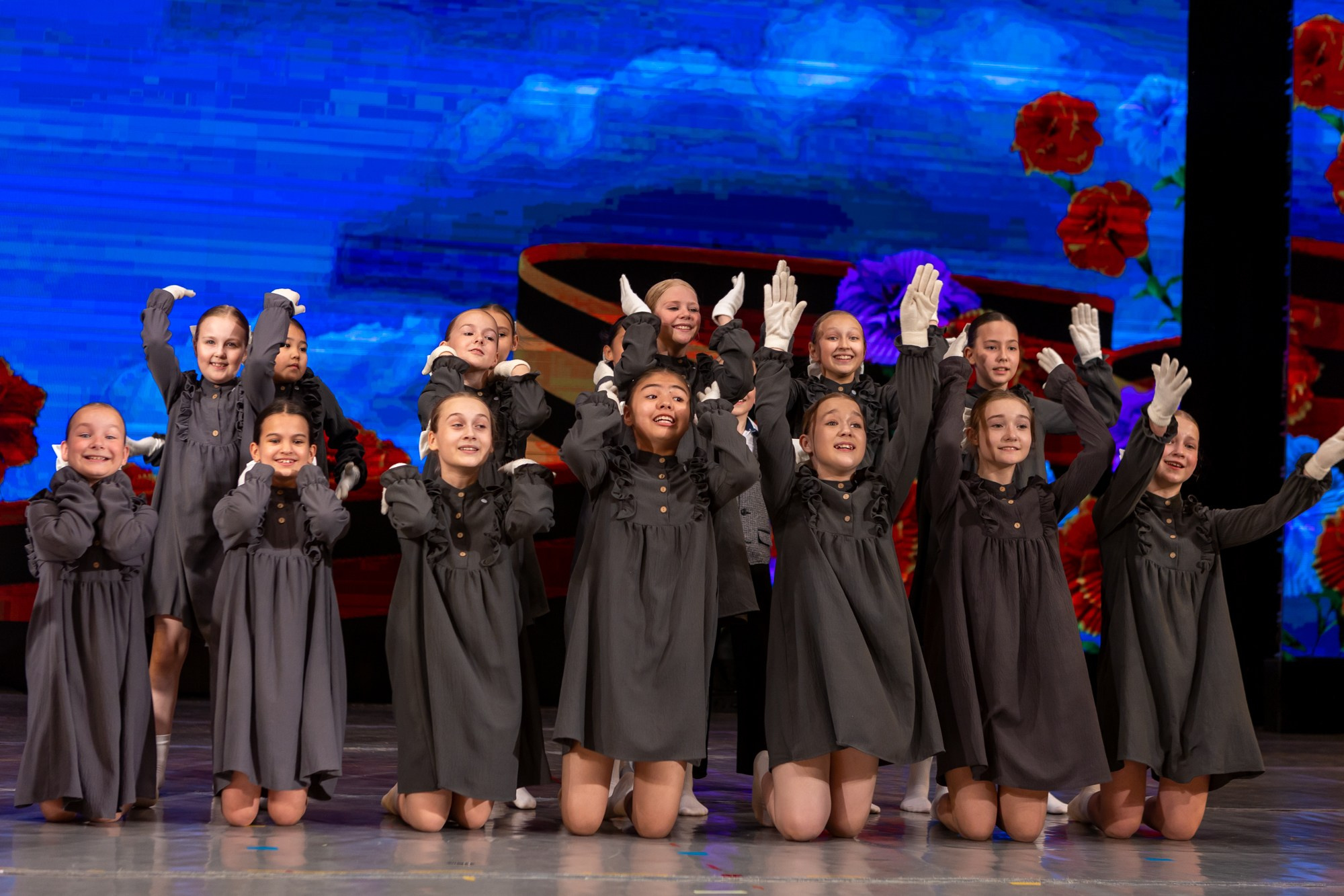 Отчетный концерт Заслуженного коллектива РФ «Жемчужинка» в Оренбурге, ДК «Россия», 2025 г. Фотограф в Оренбурге. Профессиональный фотограф