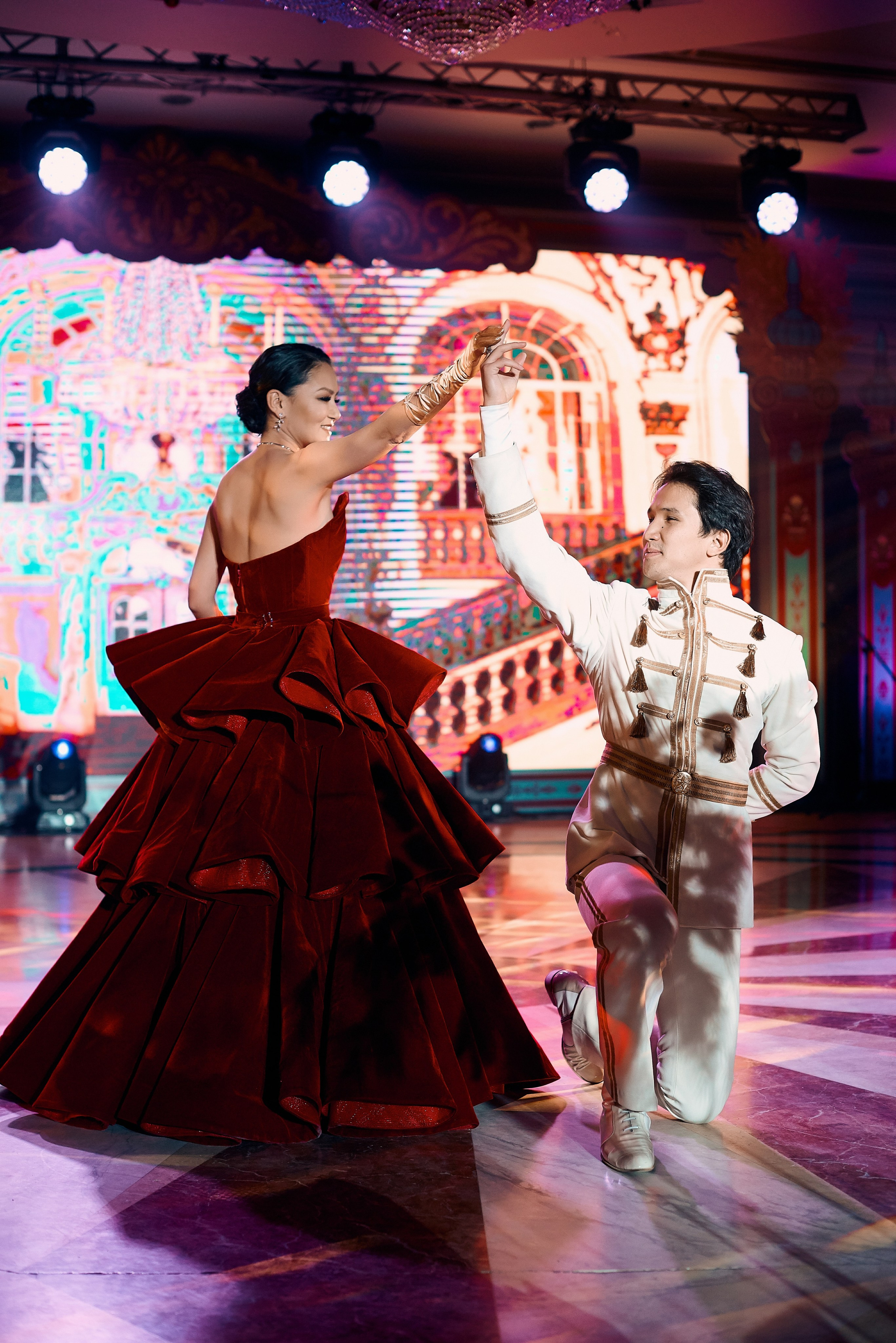 Фотограф Артём Савиных | Свадебная, репортажная, семейная съёмка Москва. Артём Савиных — профессиональный фотограф в Москве | Репортажи, свадьбы, портреты