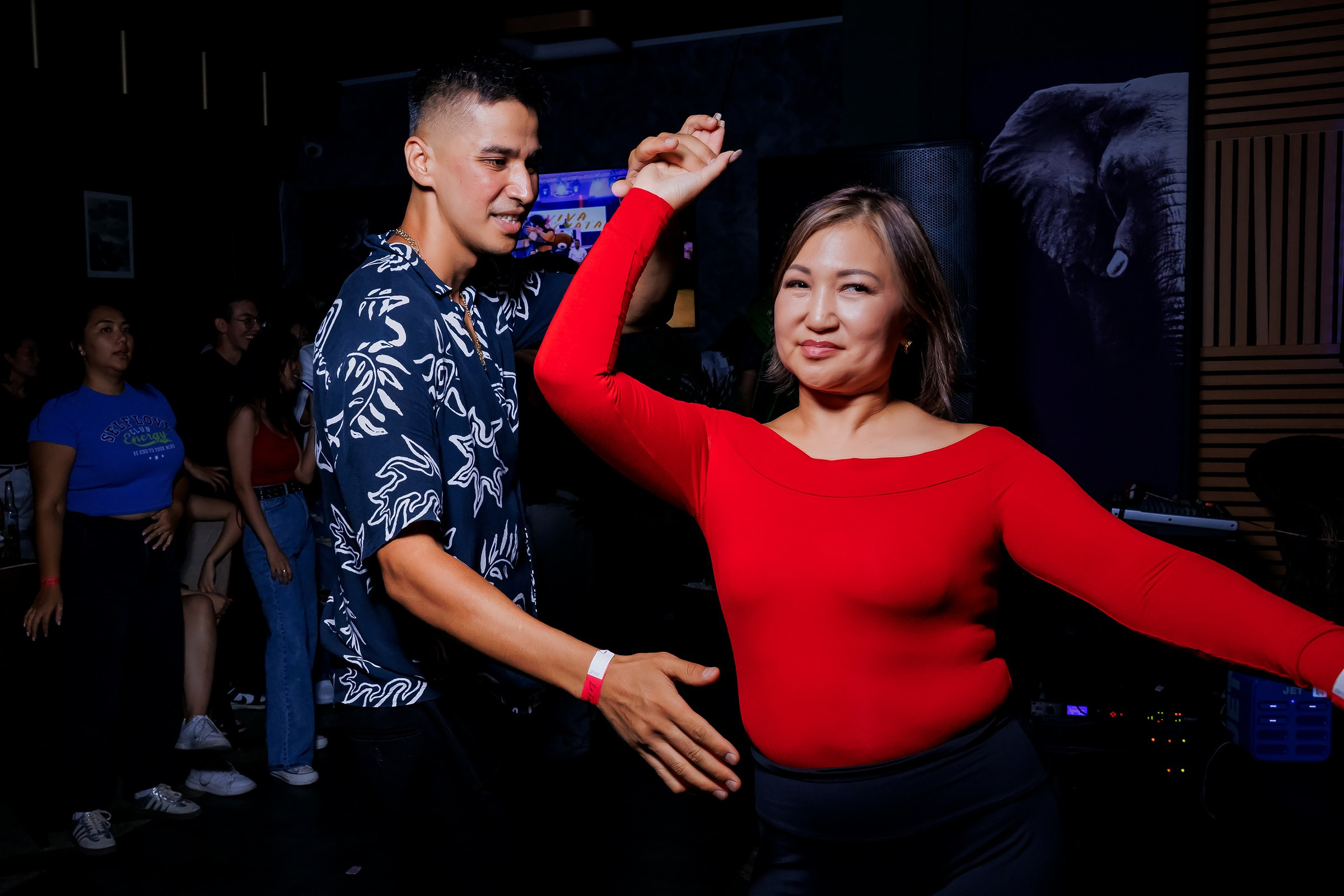 Bachata party by One Flick. Репортажный фотограф в Алматы Каюпов Сержан
