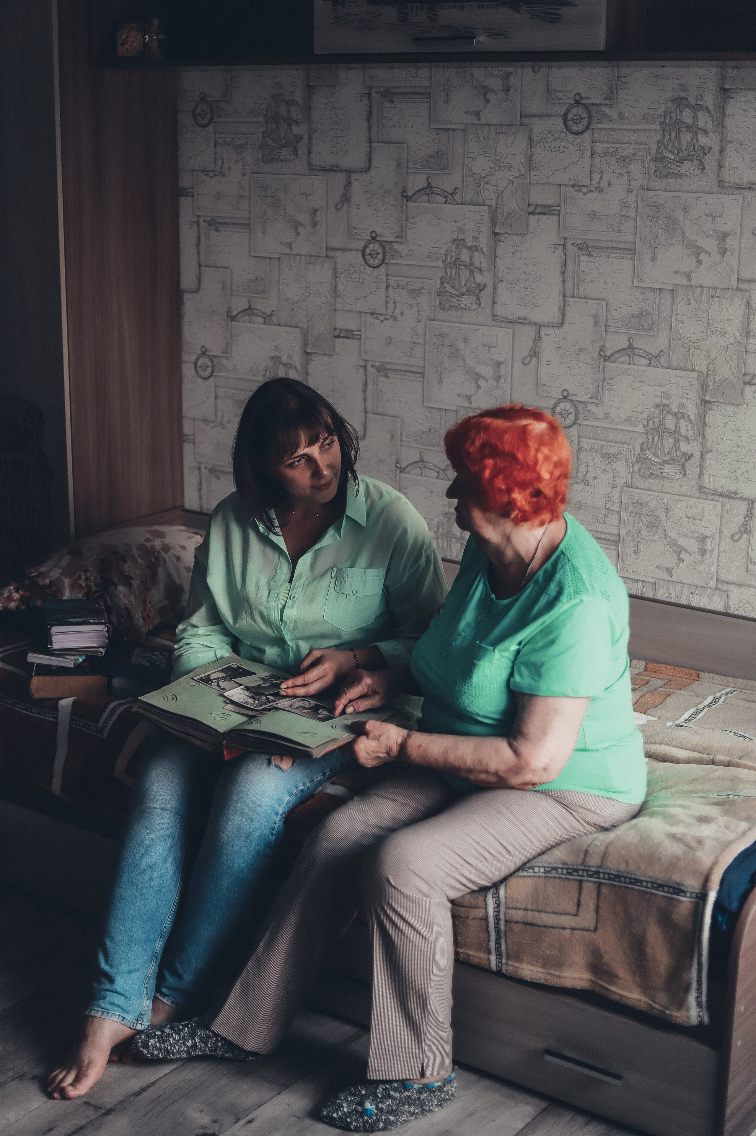 Семейная фотосессия - Алена и ее бабушка. Семейный и женский фотограф Кемерово Мария Степ