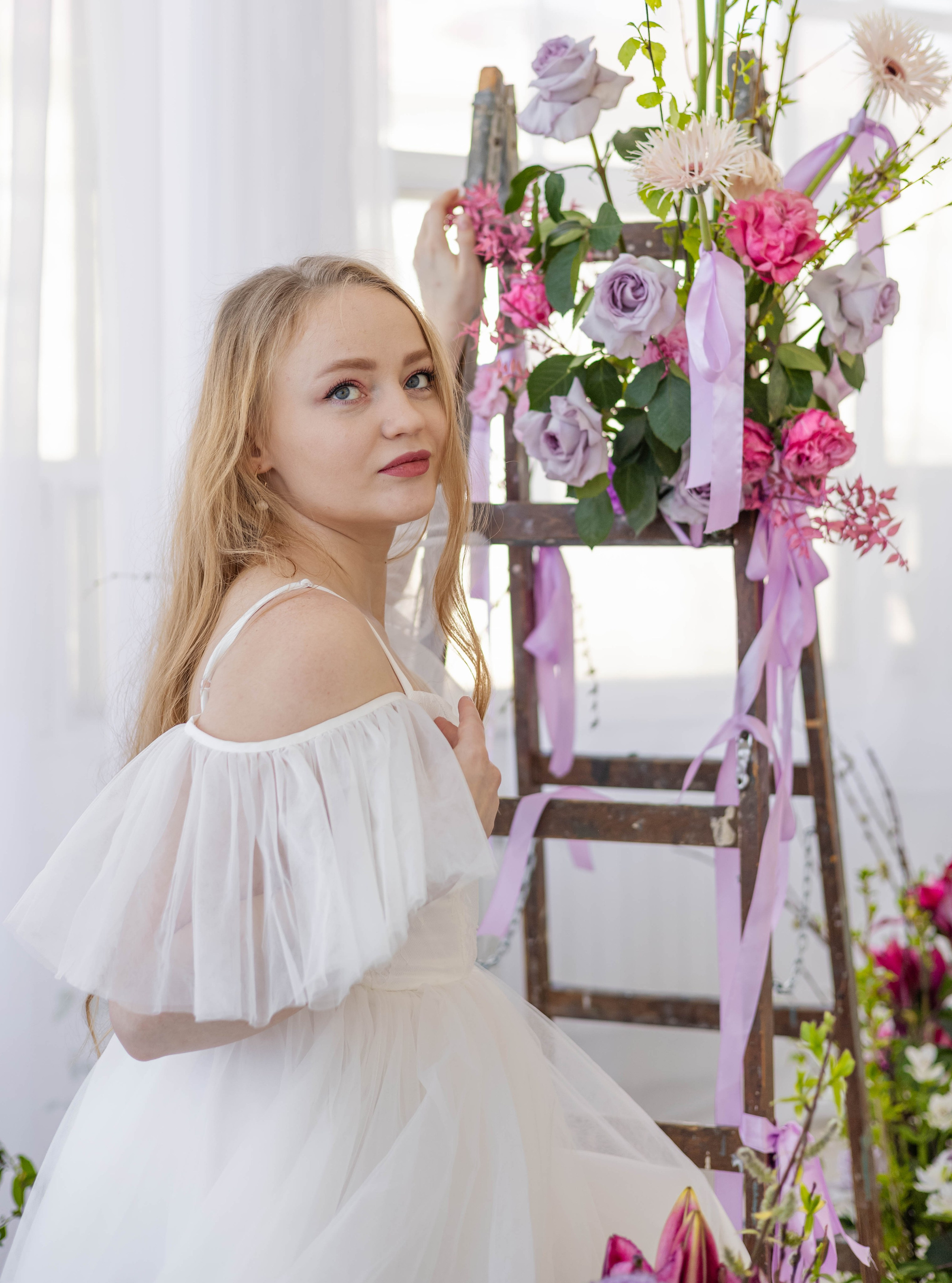 Елена. Escalier floral. Портретный фотограф Панферова Регина г. Санкт-Петербург, г. Казань