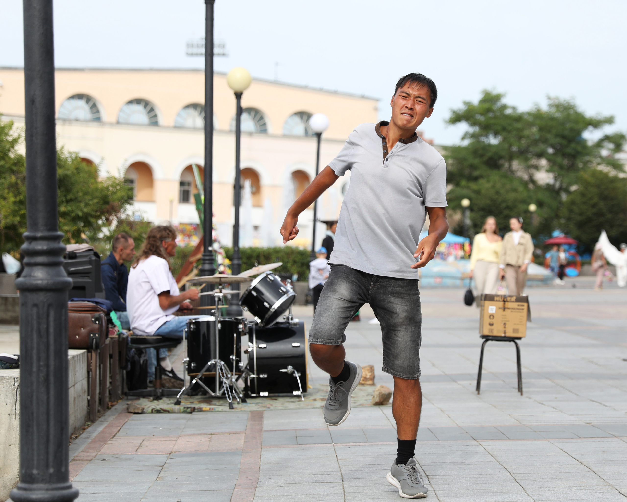 Уличная. Фотограф Владивосток Николай Тынько