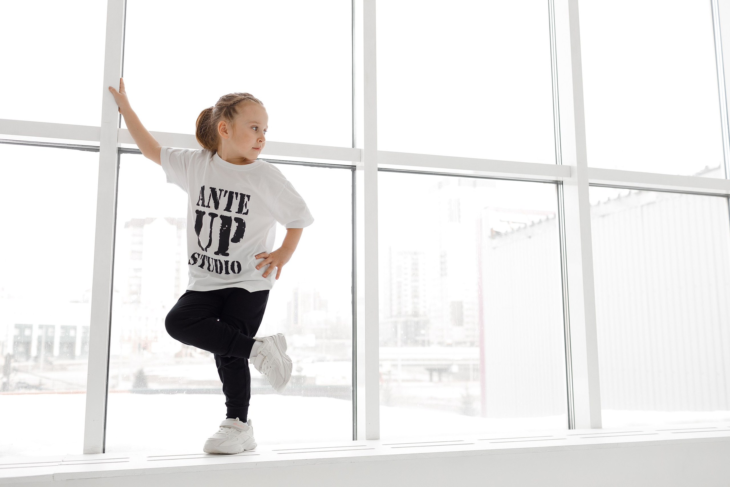 Фотосессия студии танцев. Профессиональный фотограф в Новосибирске