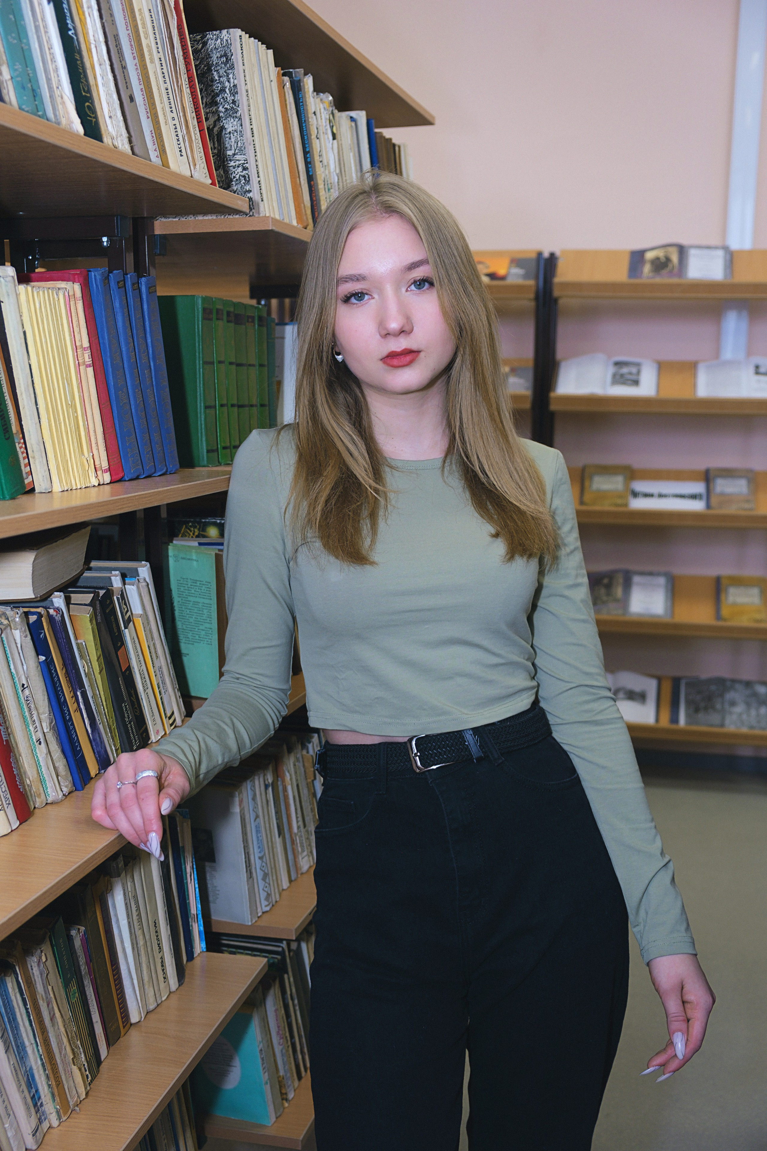 Выпускной альбом 2024. Фотограф и видеограф в Омск/Москва Сащенко Лера