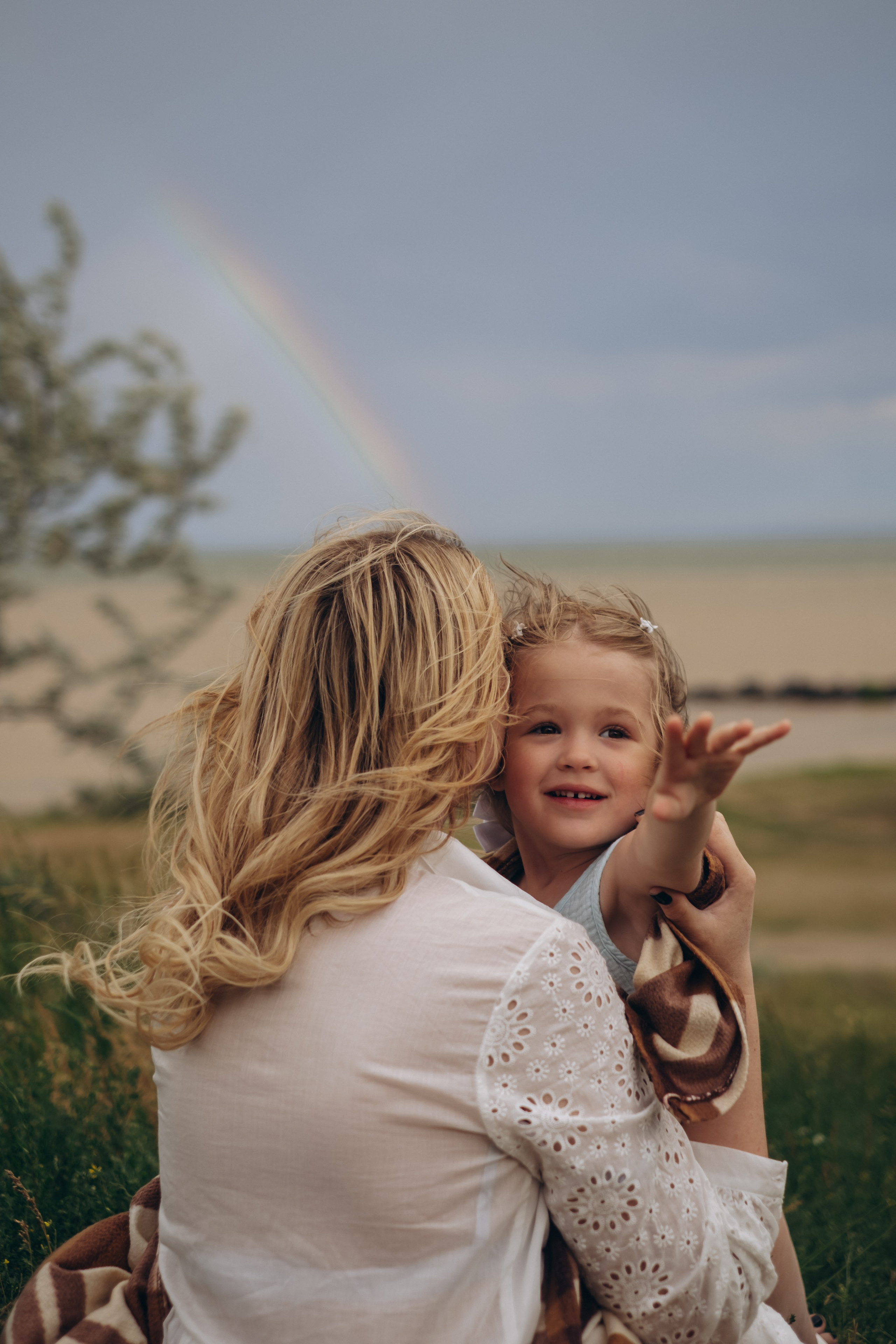 Прогулочная у моря. Мама и дочь. Фотограф Новосибирск Анна Рождественская