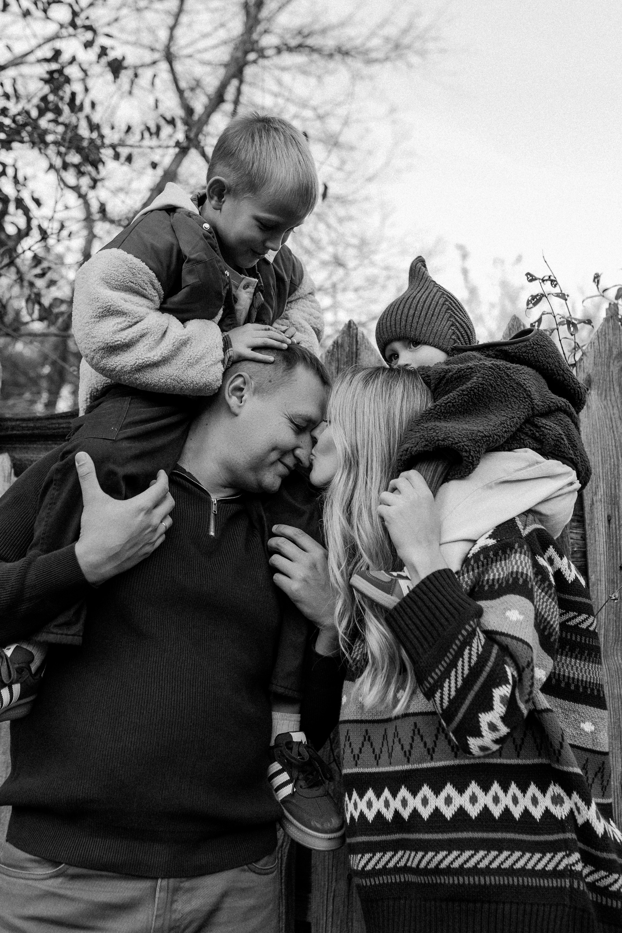 Семейная фотосессия в Краснодаре на природе, фотограф Яна Морева. Семейный фотограф в Краснодаре Яна Морева