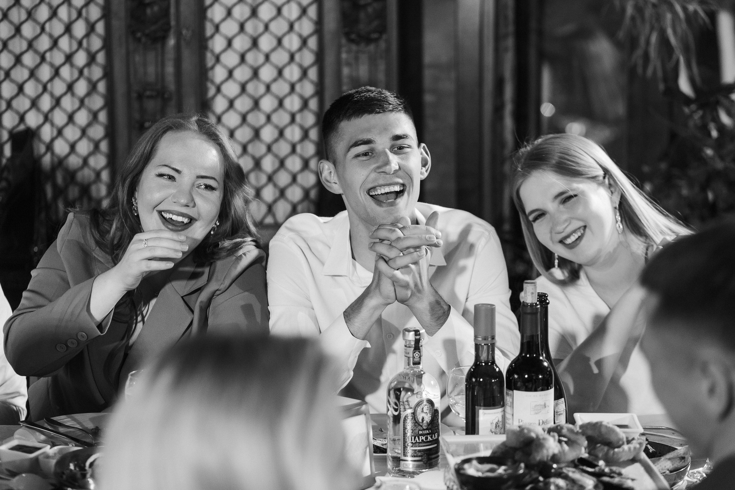 Свадебная фотосессия Саши и Насти в ресторане Чехов Сад, Таганрог. Свадебный и семейный фотограф в Таганроге Бакарюк Антон