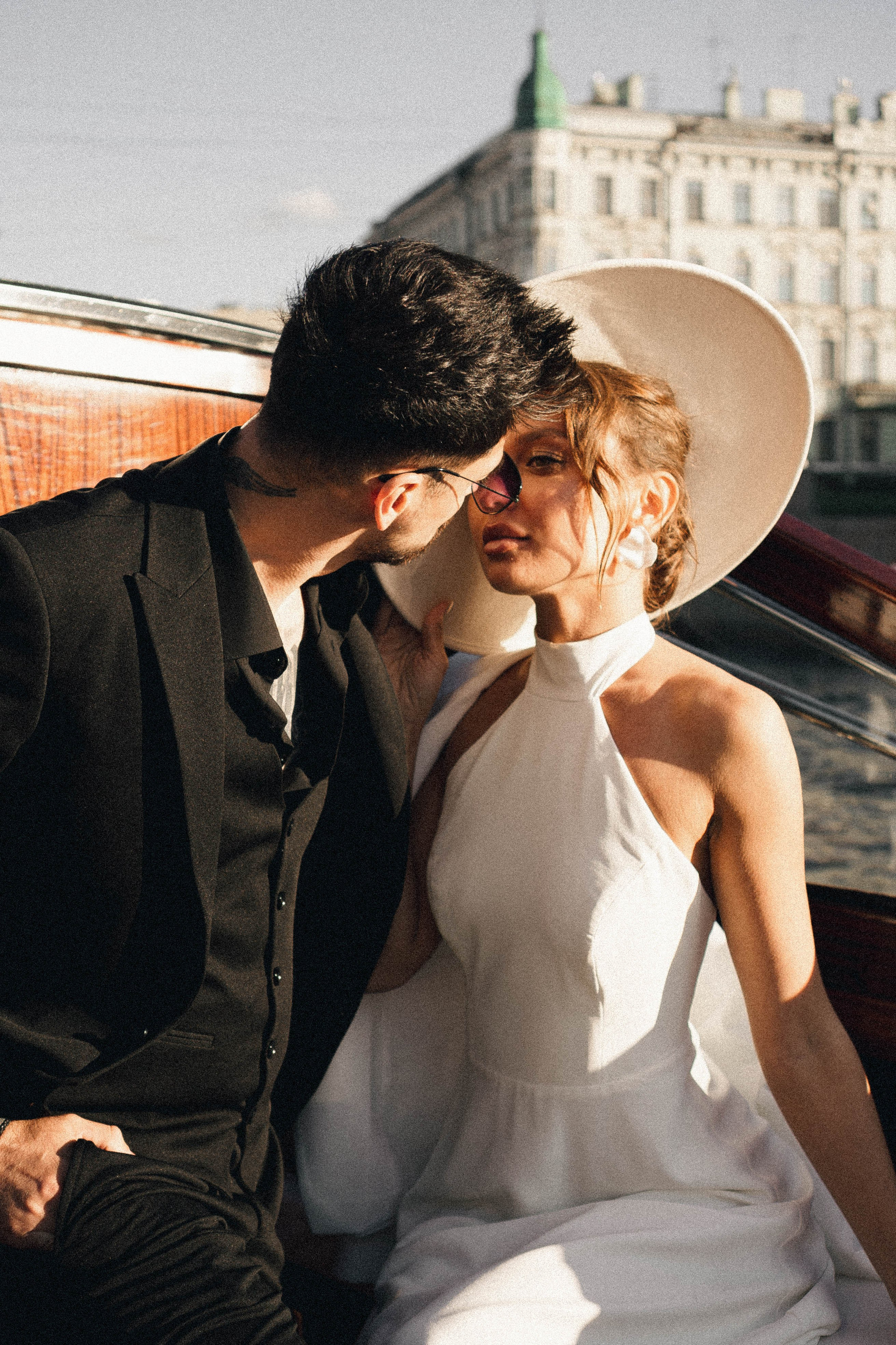 СВАДЕНБНАЯ СЬЕМКА НА КАТЕРЕ ПО КАНАЛАМ САНКТ-ПЕТЕРБУРГА И В АКВАТОРИИ НЕВЫ. Профессиональный фотограф, Санкт-Петербург — Виктория Богомолова