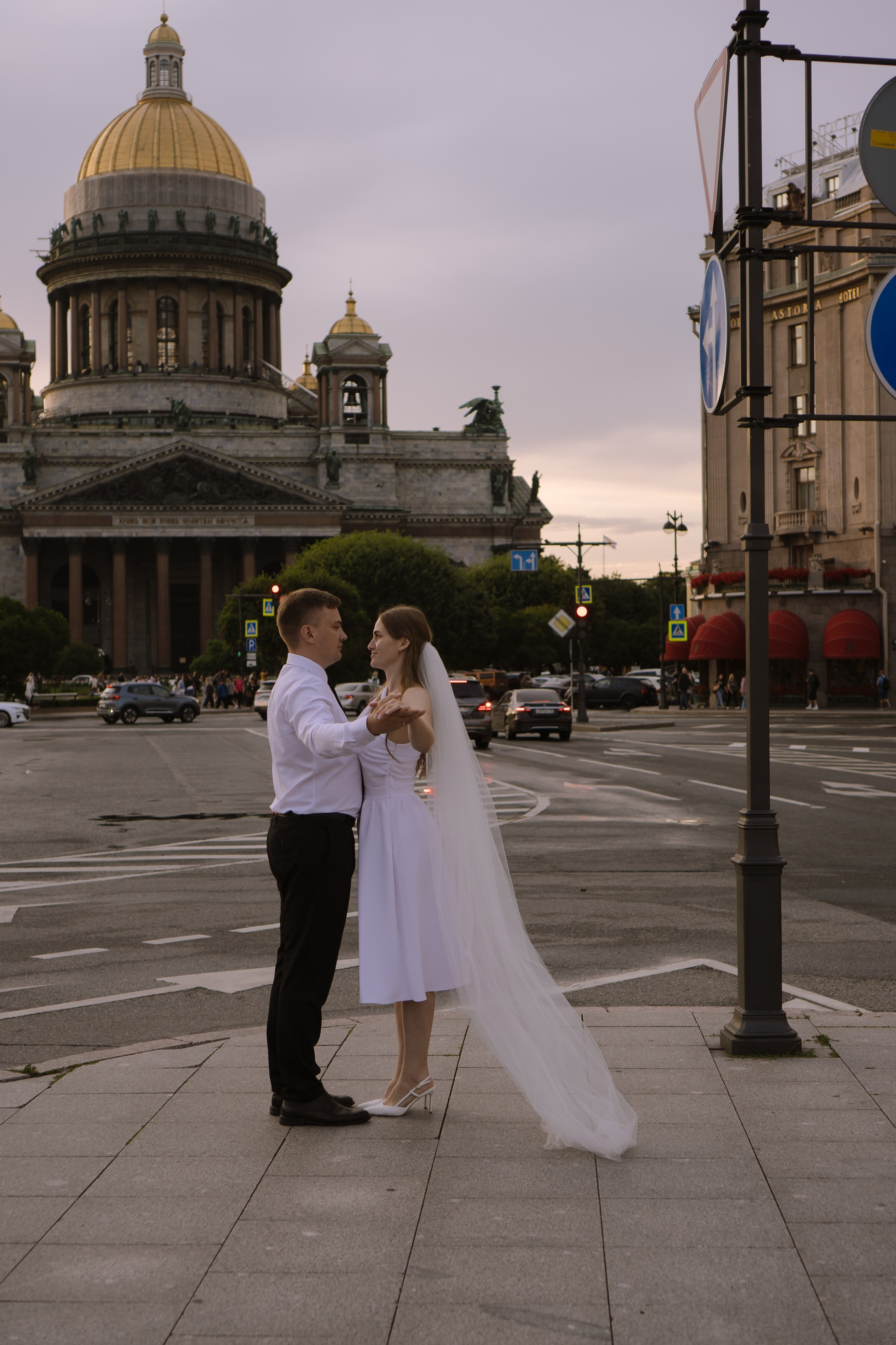 СВАДЕБНАЯ СЬЕМКА С ИСАКИЕВСКИМ СОБОРОМ, АСТОРИЯ И ЗАКОНОДАТЕЛЬНОЕ СОБРАНИЕ. Профессиональный фотограф, Санкт-Петербург — Виктория Богомолова