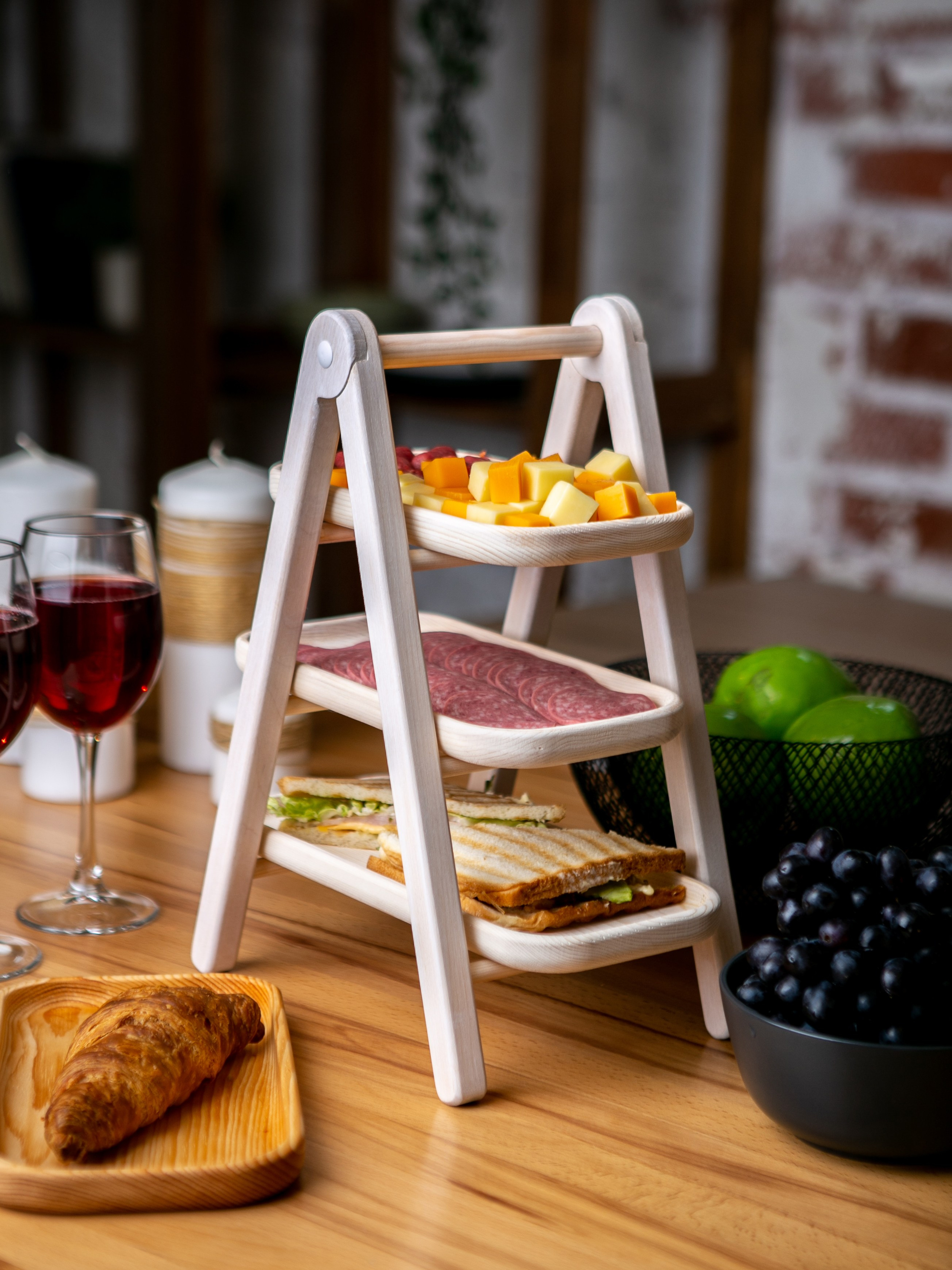 Подносы и этажерки. Контент фотограф, съемка для маркетплейсов, фуд съемка и репортажи в Новосибирске Ралия Галеева