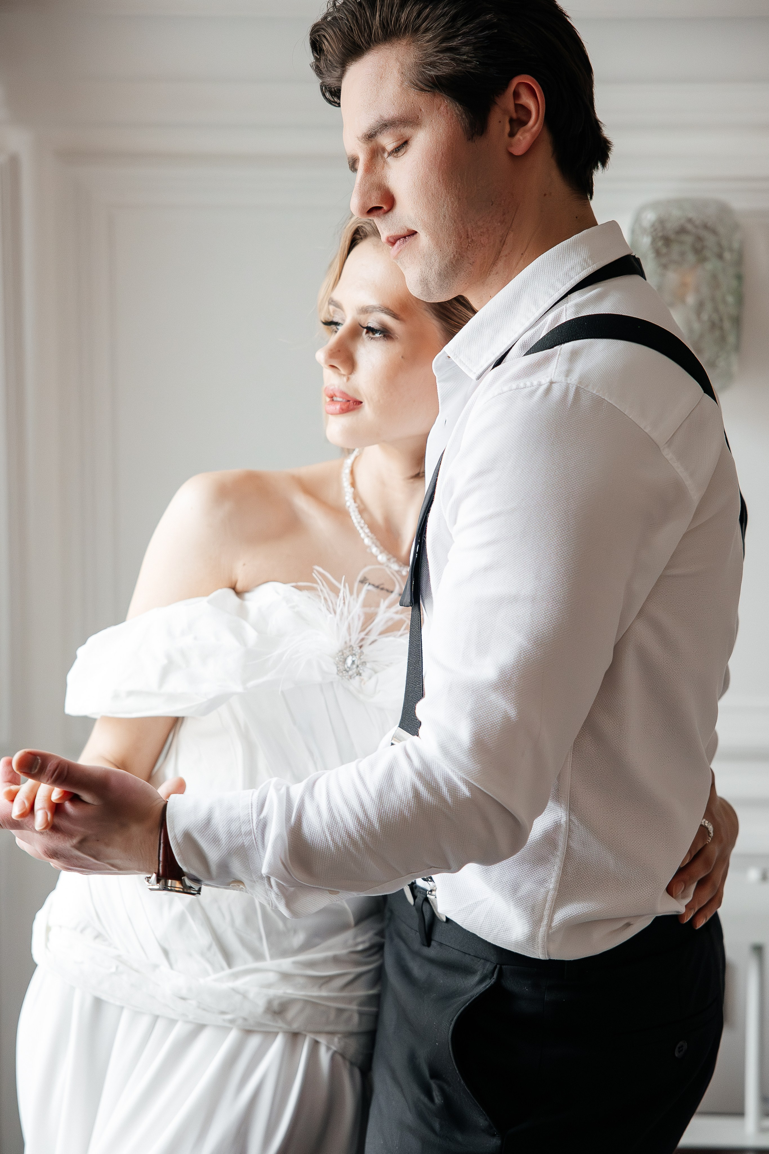 Утро жениха и невесты в отеле. Свадебный и семейный фотограф в Москве Красинская Мария