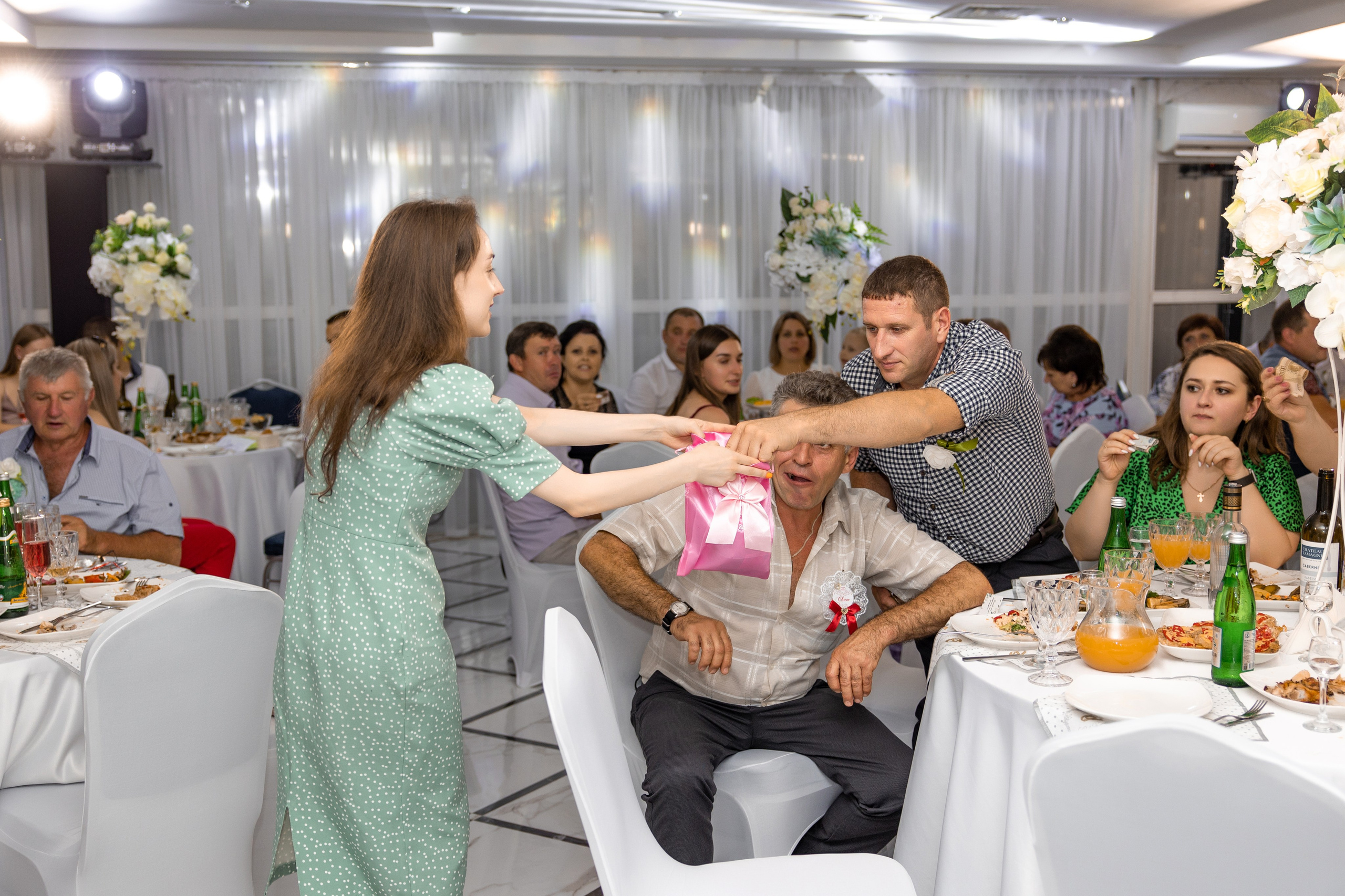 Виталий и Софья. Видеосьемка, фотосьемка свадеб, юбилеев, утренников в Краснодарском кр
