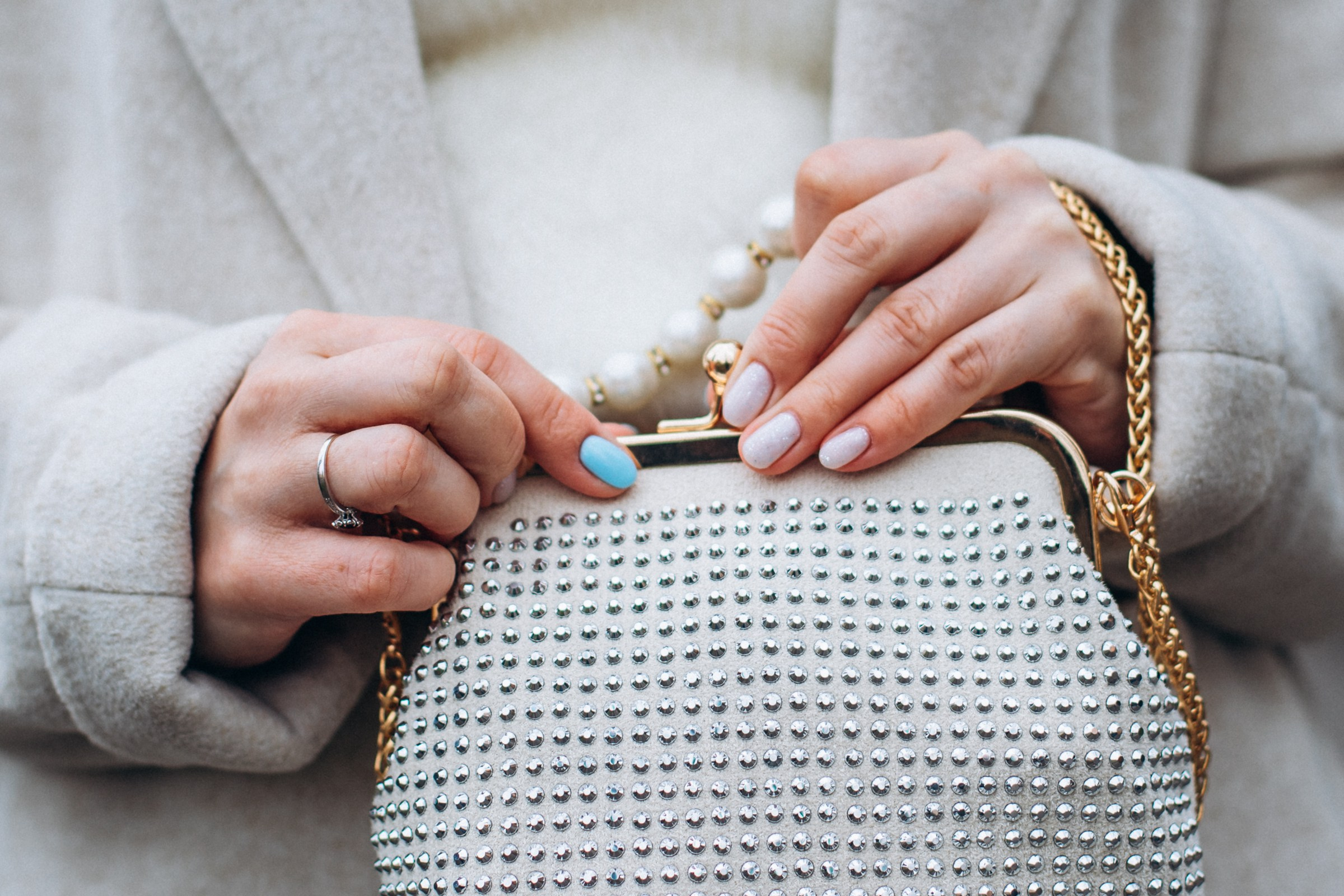 Максим и Юлия в апреле. Фотопрогулка в Петербурге. Индивидуальный и семейный фотограф в Санкт-Петербурге