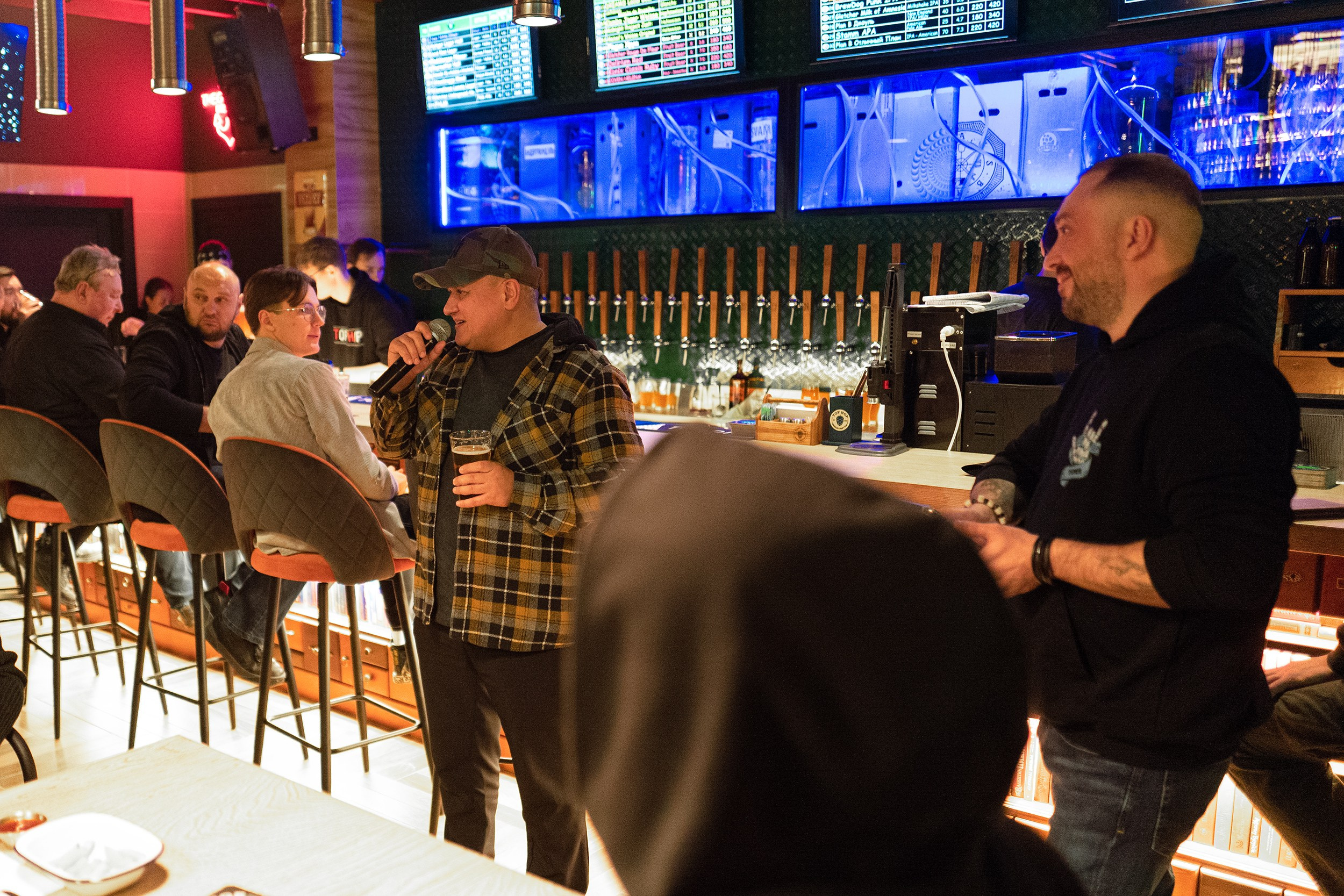 Открытие Бара Top-Hop на улице Фармана Салтанова 06.12.24. Фотограф Тюмень