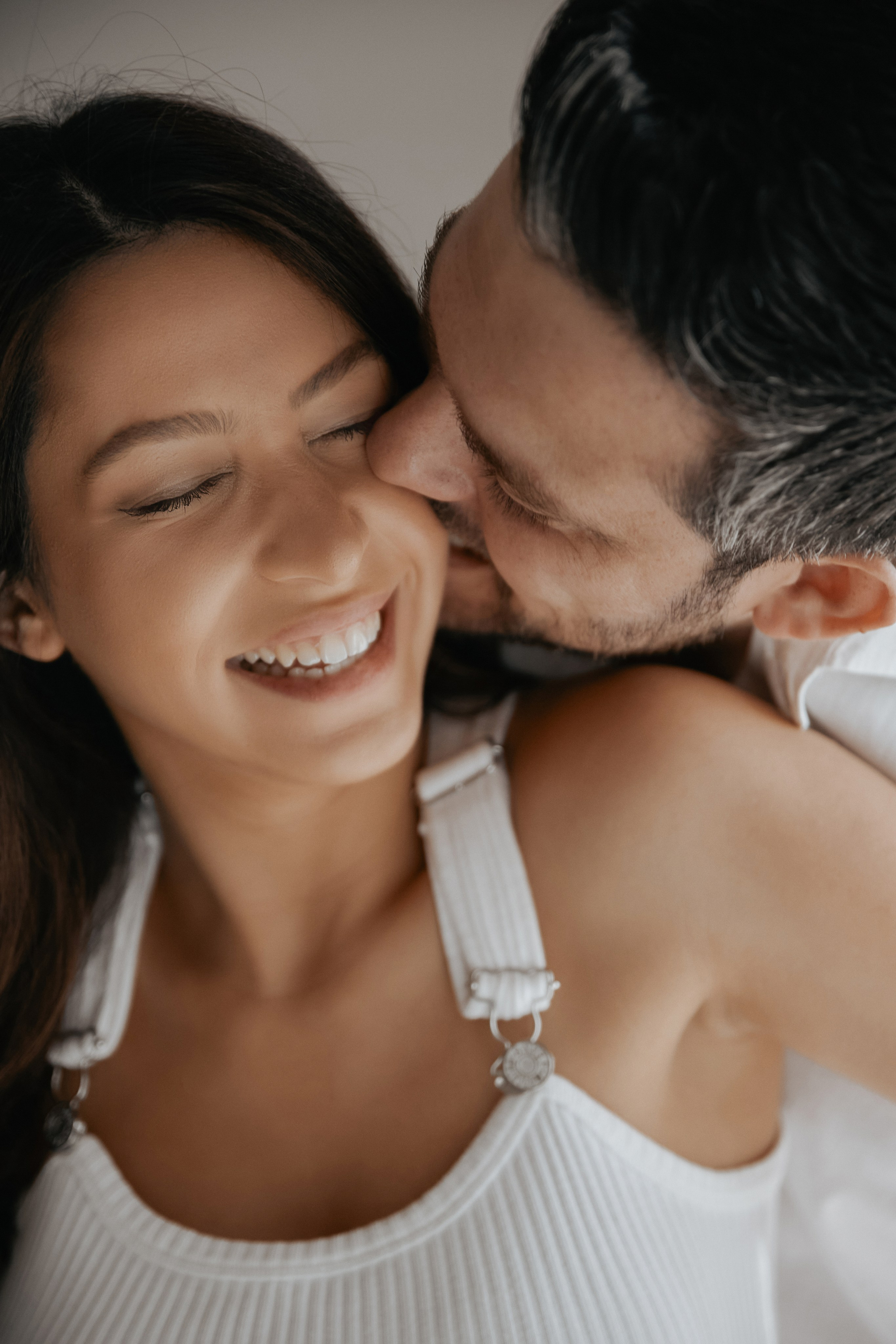 Beautiful Maternity Photos in Dubai | Timeless Shots