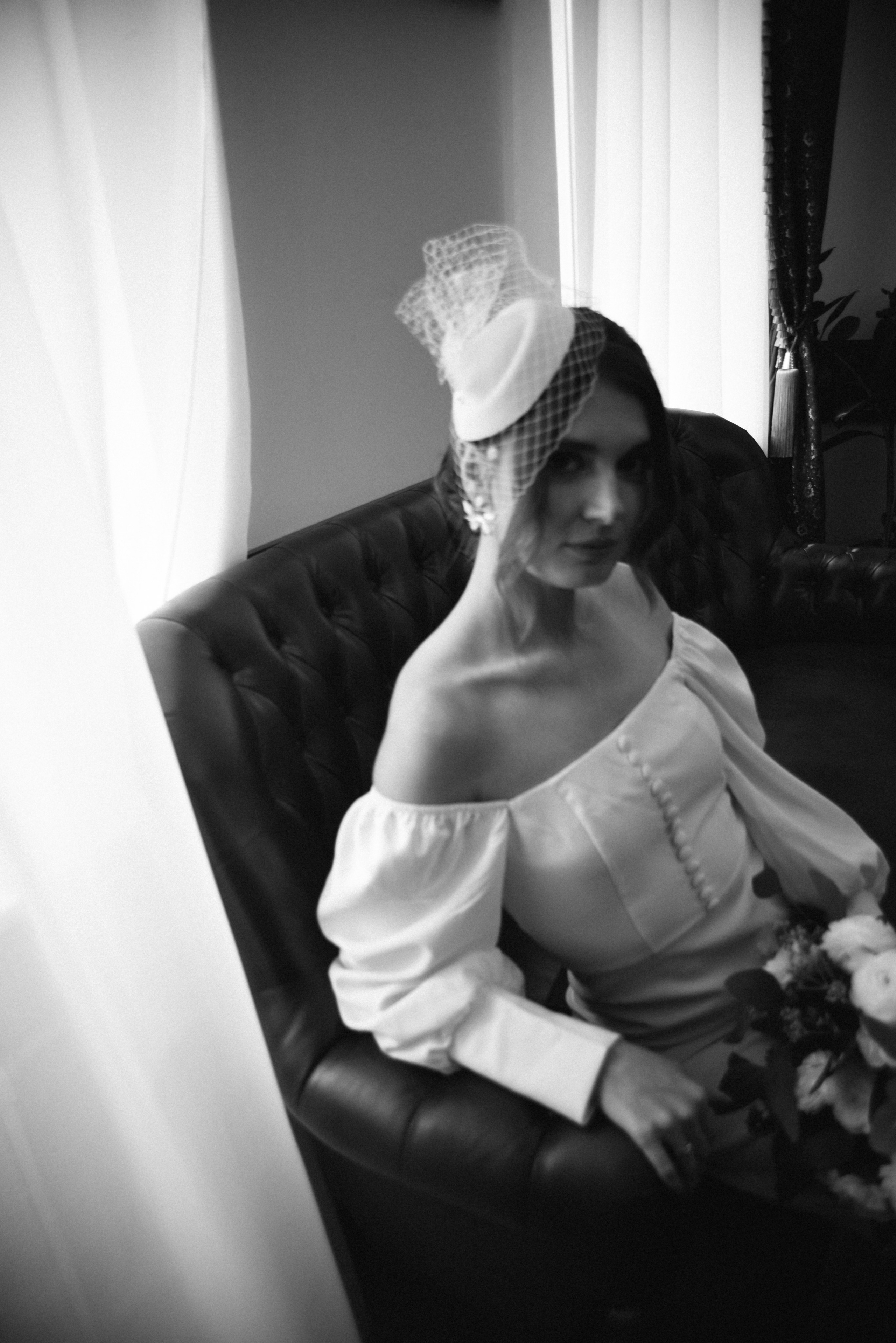 Егор и Виктория Грибоедовский ЗАГС и прогулка по городу. Фотограф Лола Волна, город Москва