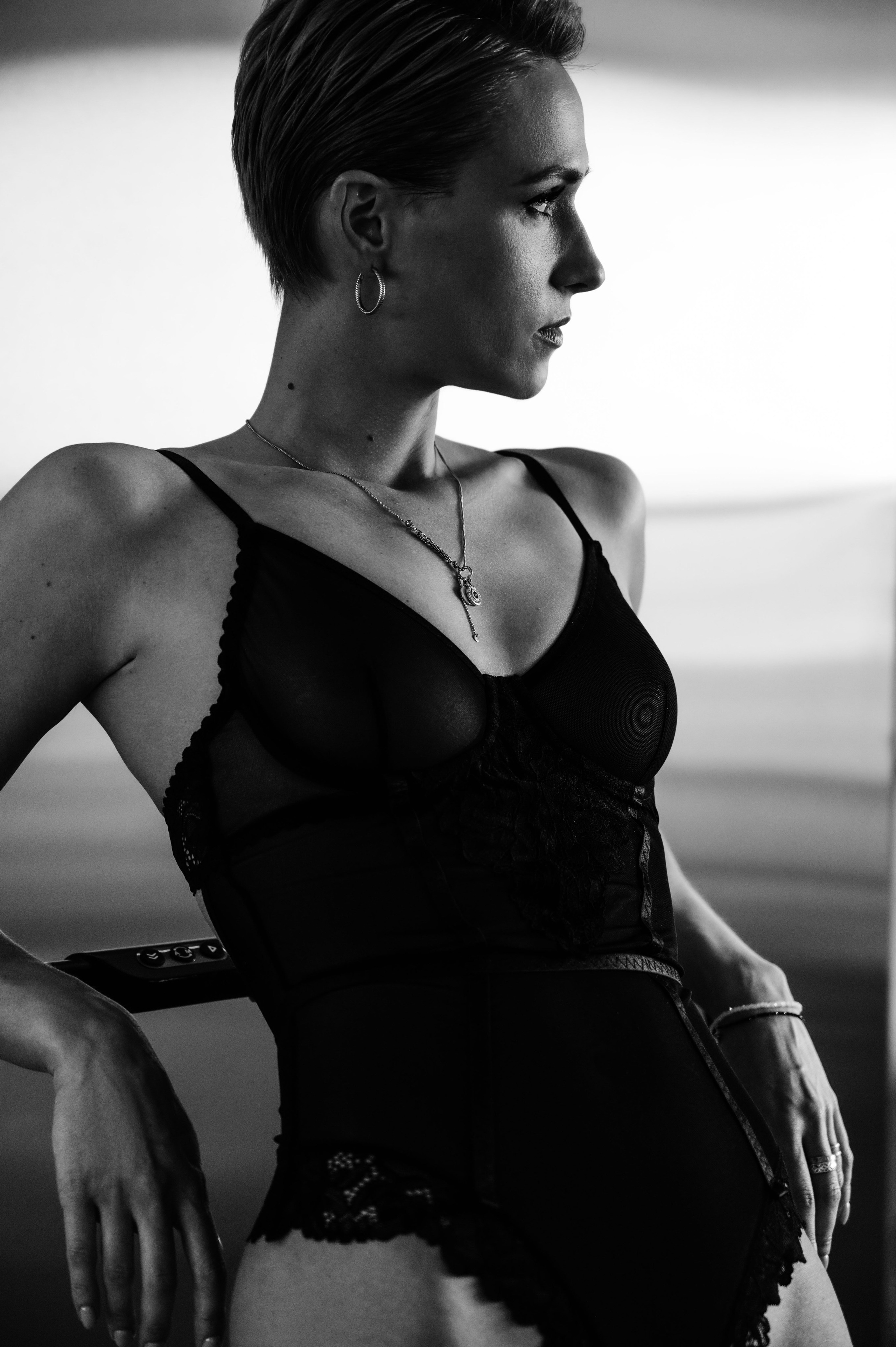 Алина. Профессиональный фотограф беременности в СПБ. Стильные фотосессии беременности в стиле минимализм и классическая фотография