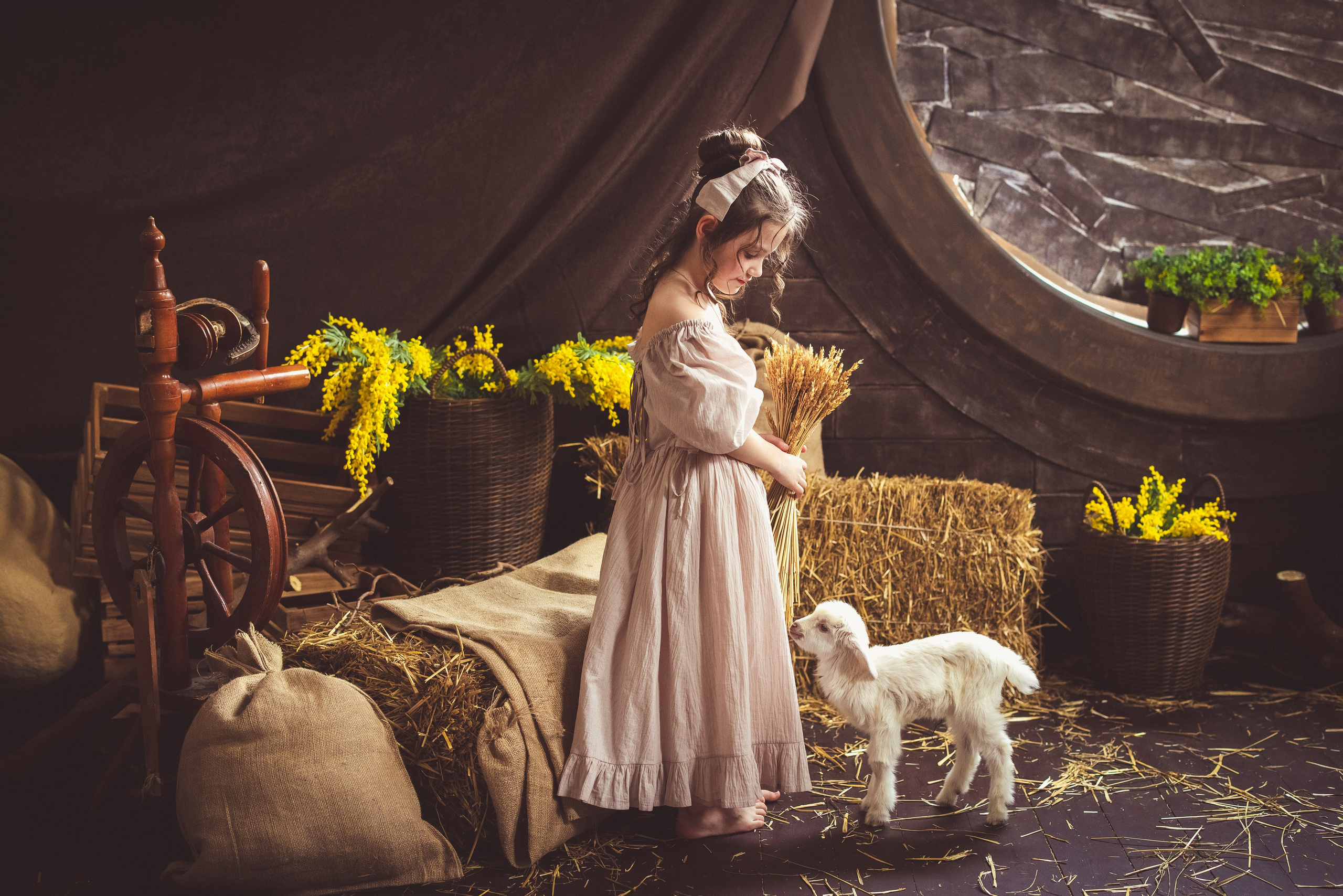 Пасхальный фотопроект с козочкой и утятами, в фотостудии «Эль» 2024 г. Семейный и детский фотограф в Краснодаре Анна Трашкова