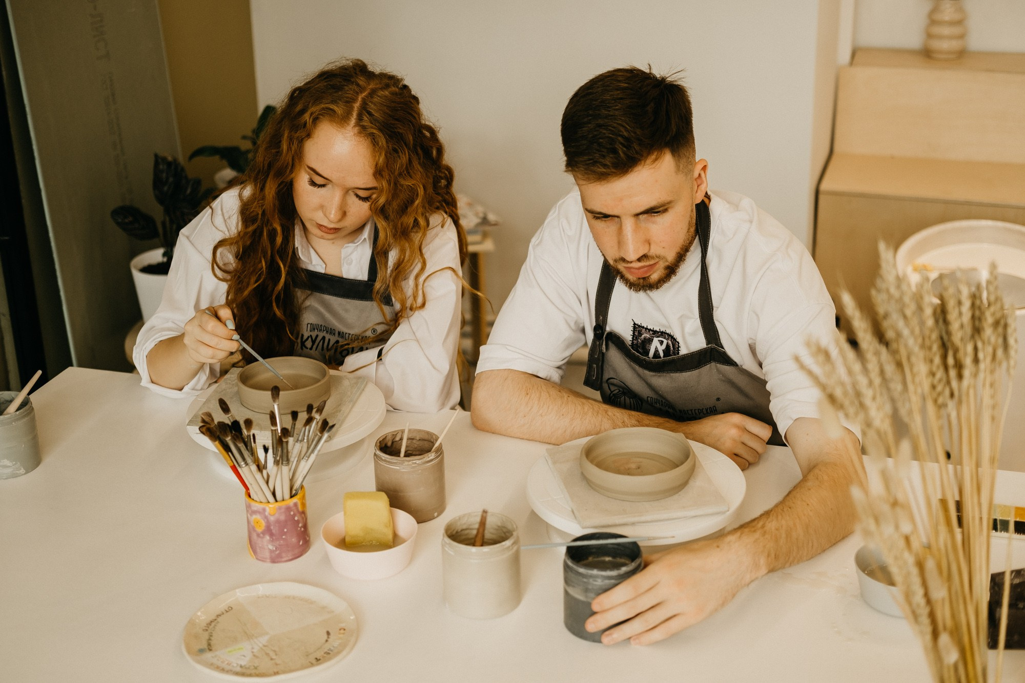 В гончарной мастерской. Свадебный фотограф Александра Тюлякова