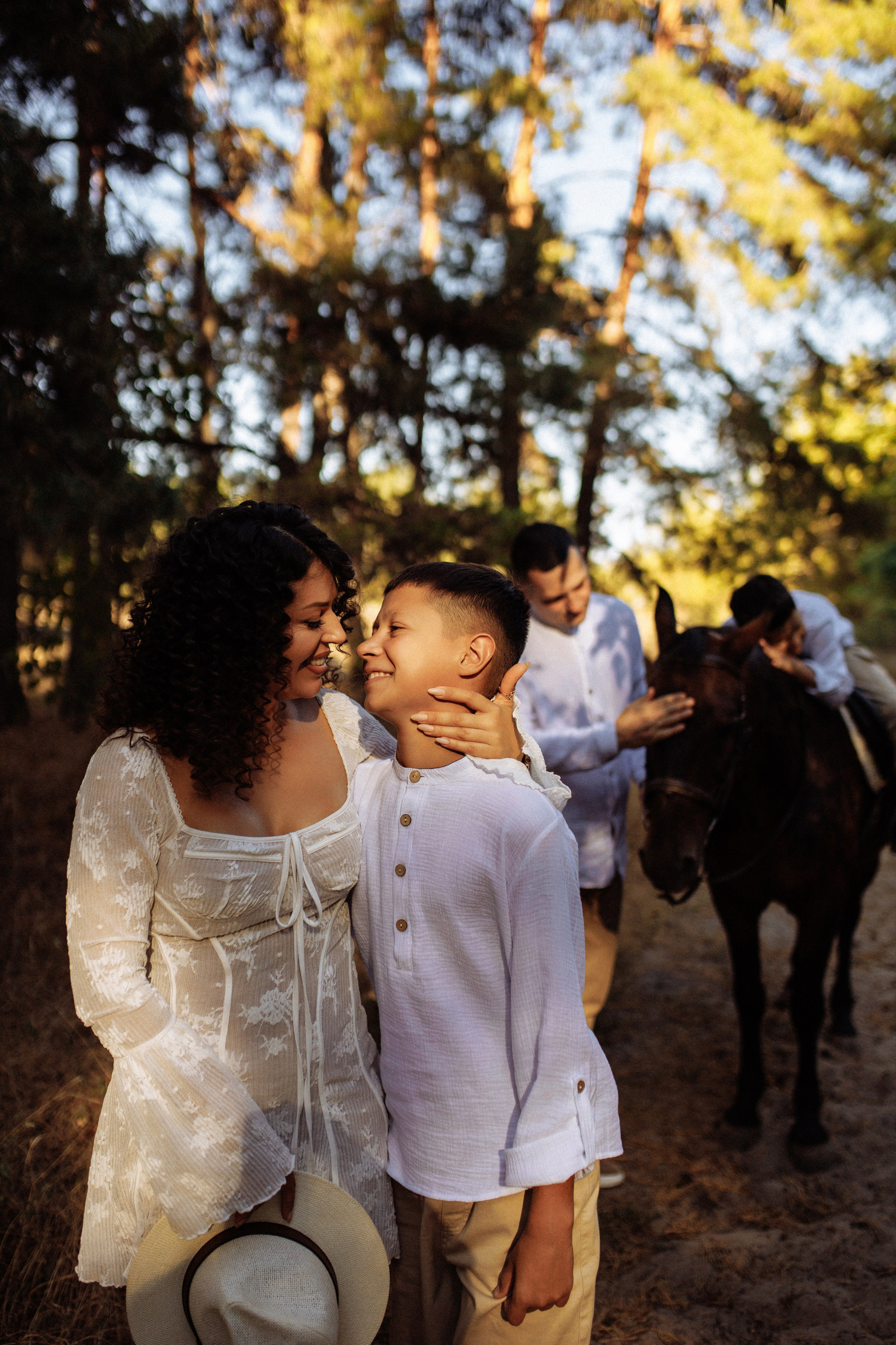 Олеся и семья. Семейный фотограф Губкин/Старый Оскол